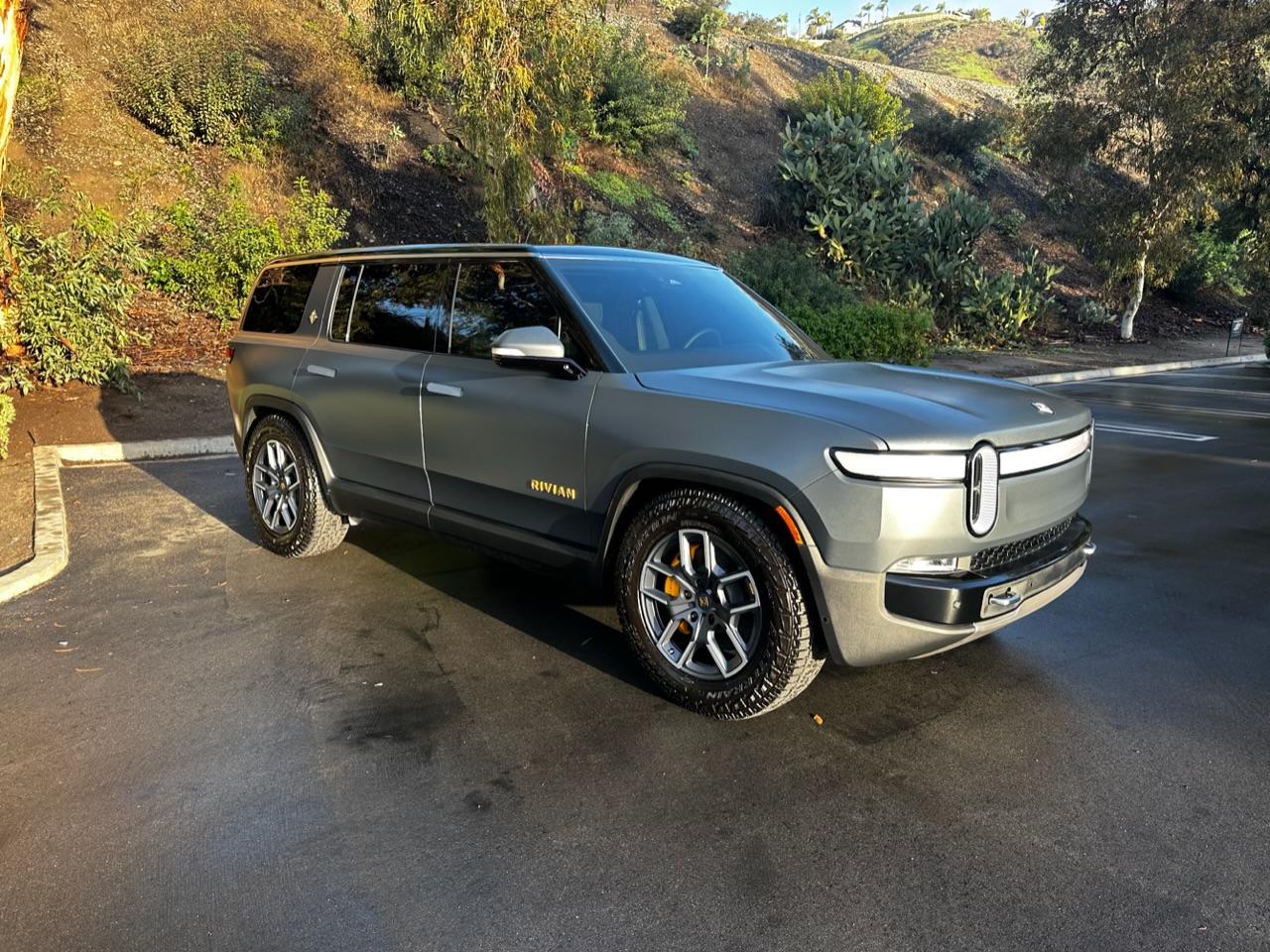 Rivian R1T R1S R1S on wrong train? VIN 1187 Experiment 56779BCF-B829-4673-8772-DDCFA65D5970