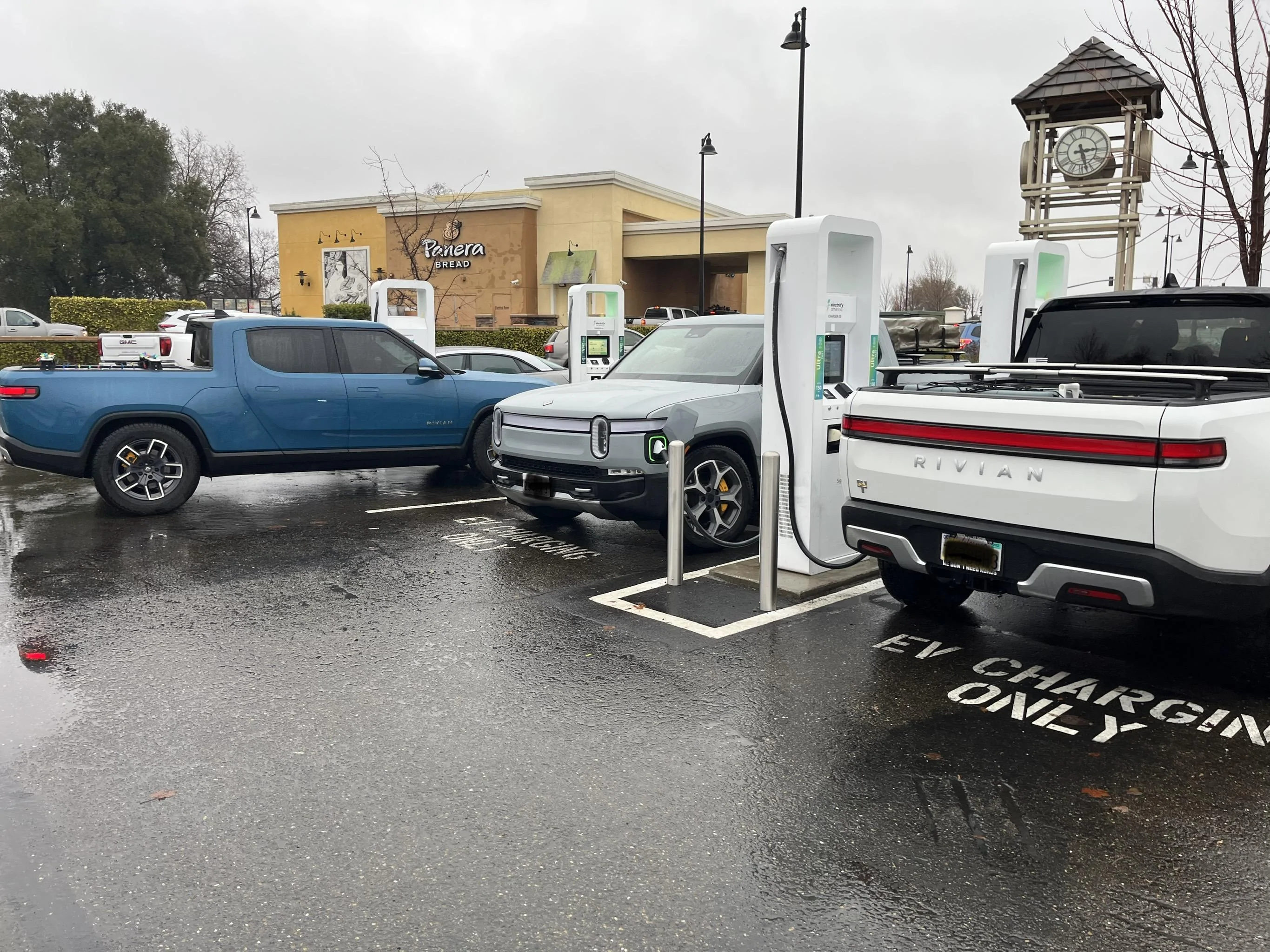 Rivian R1T R1S JFF: If you see a Rivian, you park next to the Rivian 95C46E0C-031B-466C-8E34-4699A45F48A2
