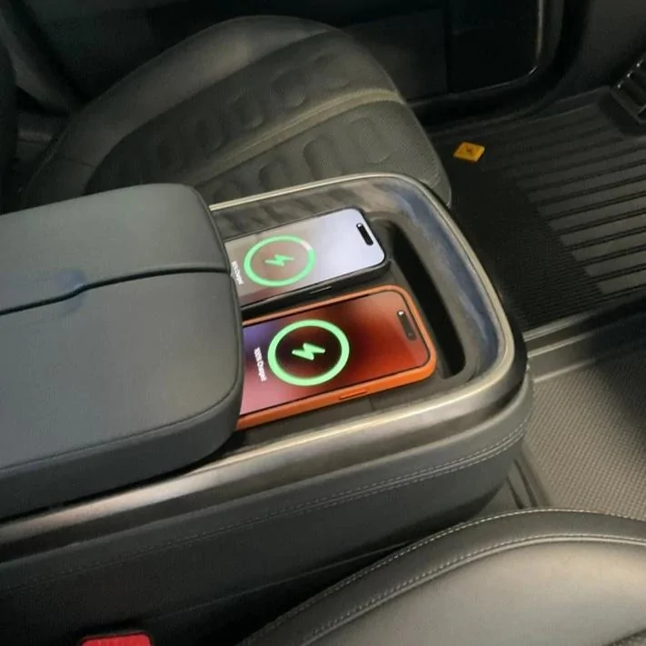 Rivian R1T R1S AdventureMat - MagSafe Charging Pad IMG_0363