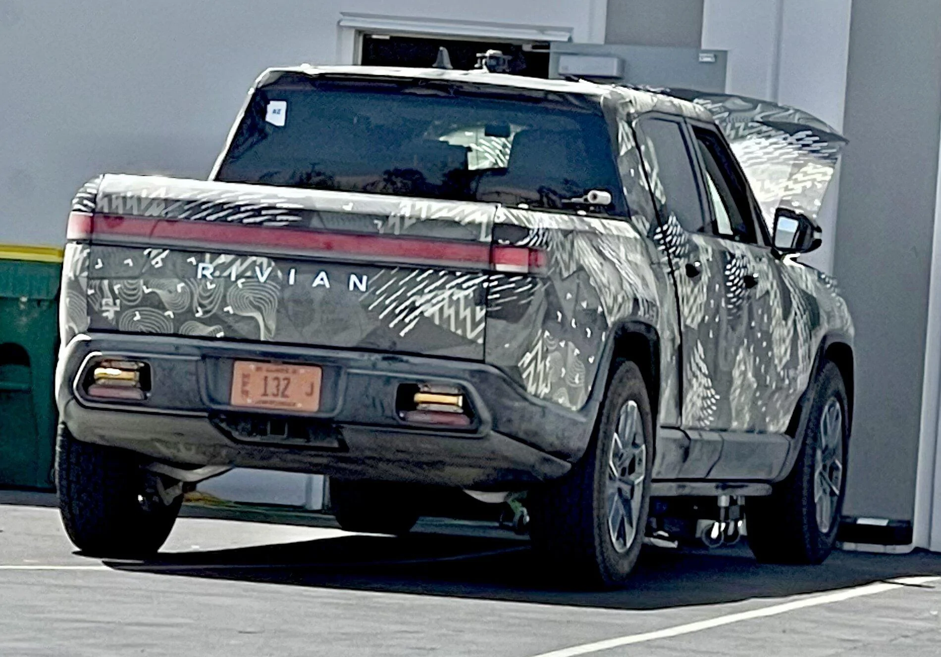 Rivian R1T R1S Real Rivian Photos & Videos A51CC7D1-AD4A-45C3-9B61-5FC3C9586909