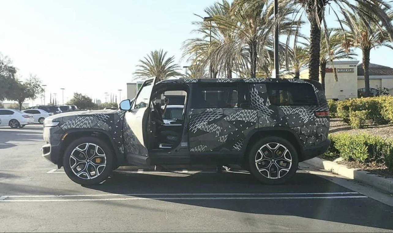 Rivian R1T R1S Real Rivian Photos & Videos Eys6rgcVEAEbgha