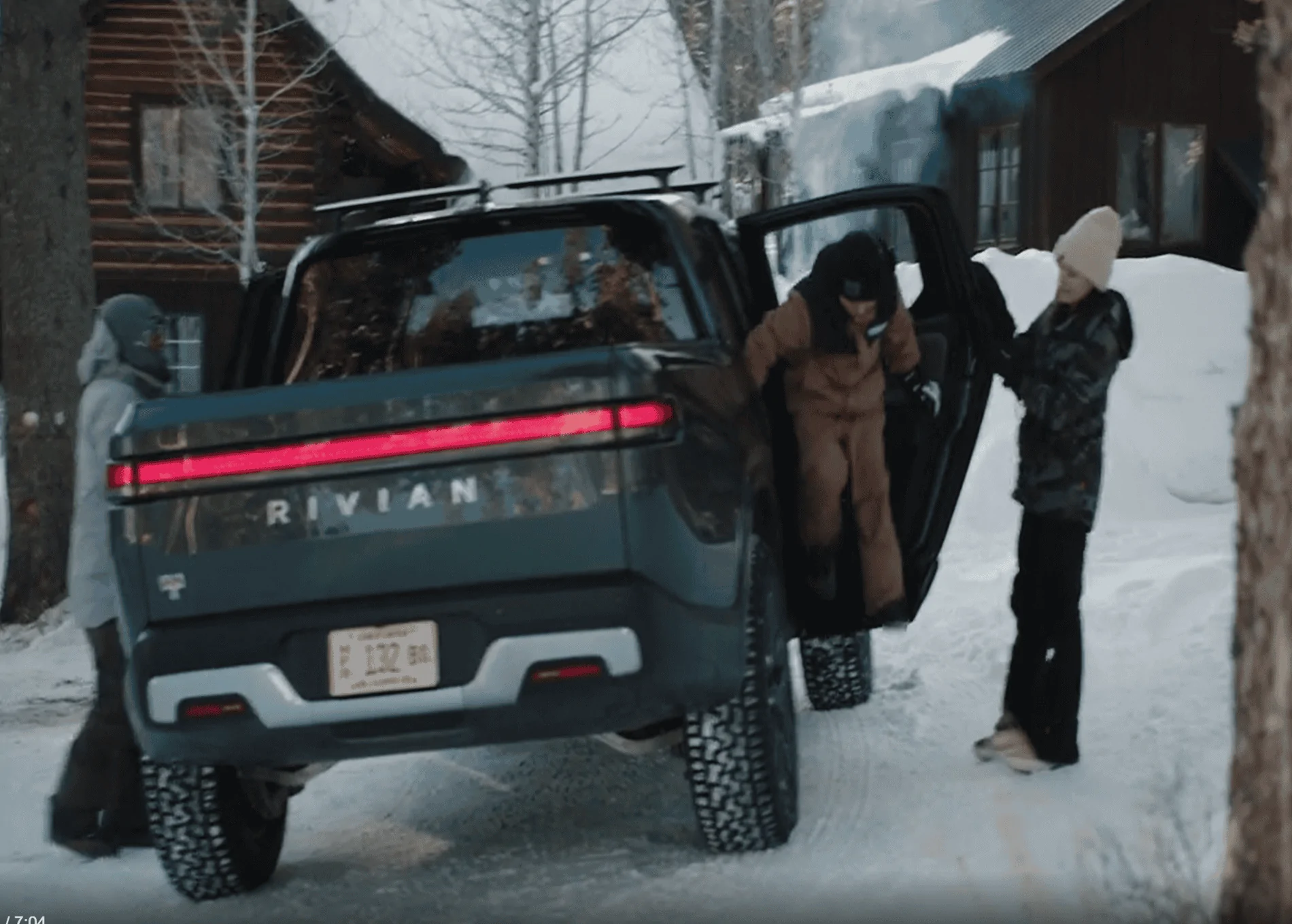 Rivian R1T R1S Real Rivian Photos & Videos 1618326943034