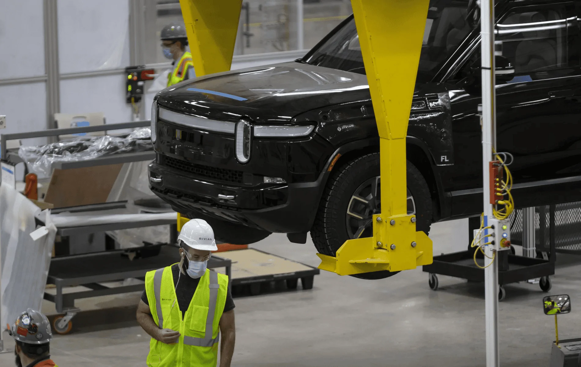 Rivian R1T R1S Chicago Tribune Article With Great Factory Updates and Photos! fvdlg14wqst61