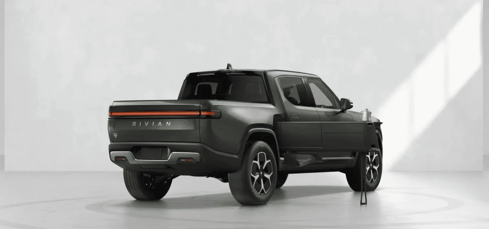 Rivian R1T R1S Official: Rivian Experience – Purchasing, Return Policy & Charging 1619216504232