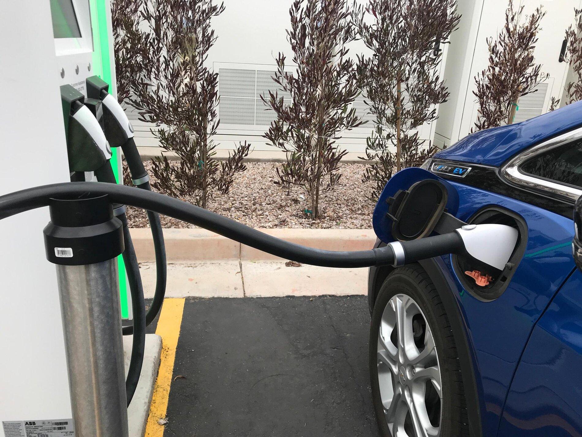Rivian R1T R1S Any forum members have extensive experience using Electrify America? ChargeCableSupport