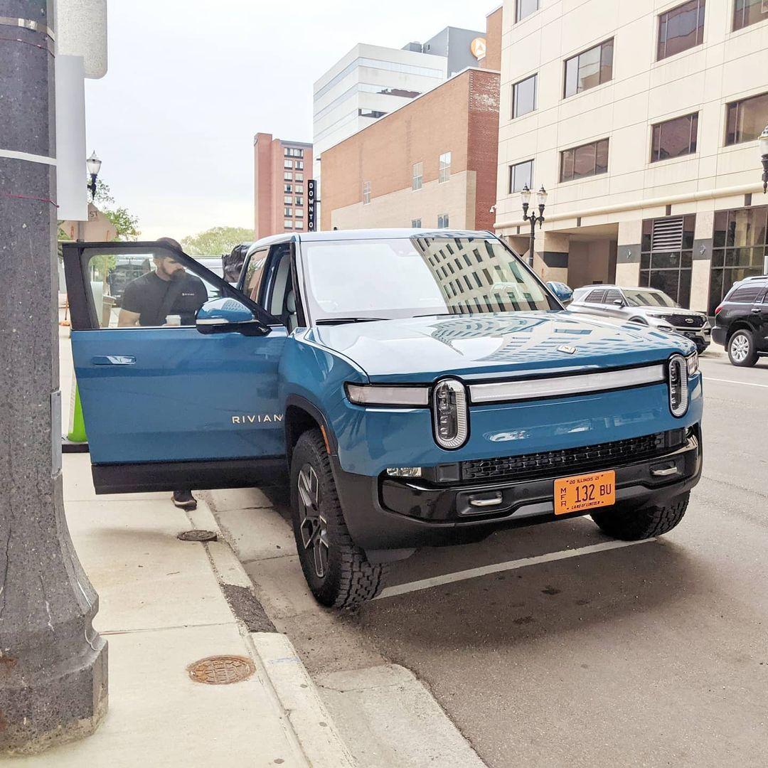 Rivian R1T R1S Real Rivian Photos & Videos 188627071_587911702103483_7295647421759827826_n