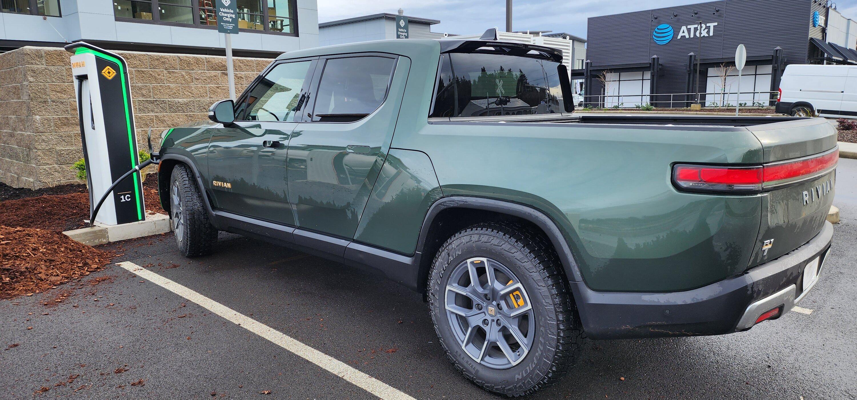 Rivian R1T R1S RAN Rivian Charging Stations Locations Map via Google Maps 20230112_111456
