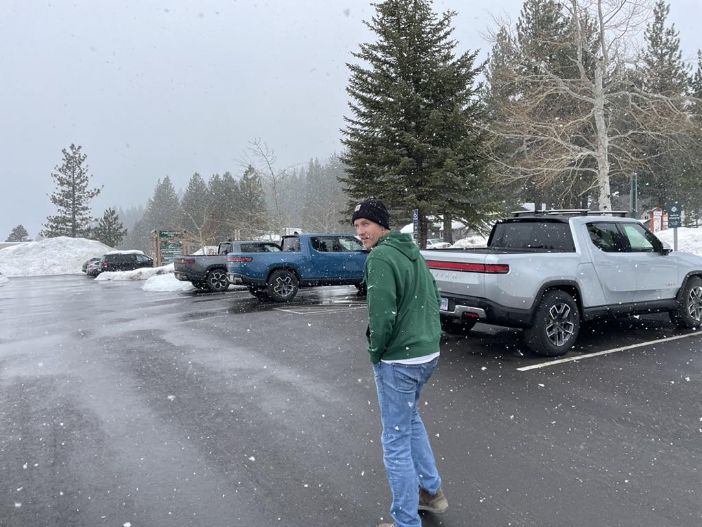 Rivian R1T R1S RAN Rivian Charging Stations Locations Map via Google Maps 10B477AE-2710-4495-9D44-A732CD2A673D_1_105_c