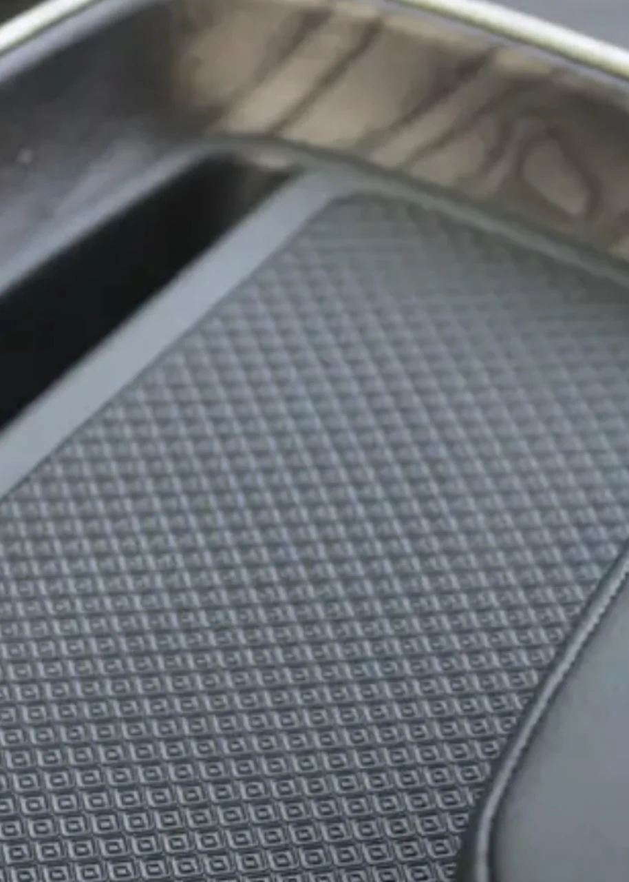 Rivian R1T R1S AdventureMat - MagSafe Charging Pad B9B589D8-2D53-4359-AA1C-48EFE34FE8DF