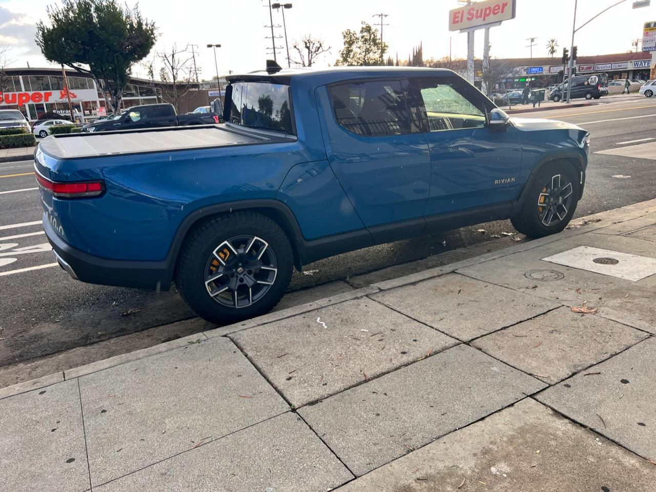 Rivian R1T R1S Rivian Blue? 3A0CC6F1-B3FA-4A39-BD5C-8356E7EF8D21