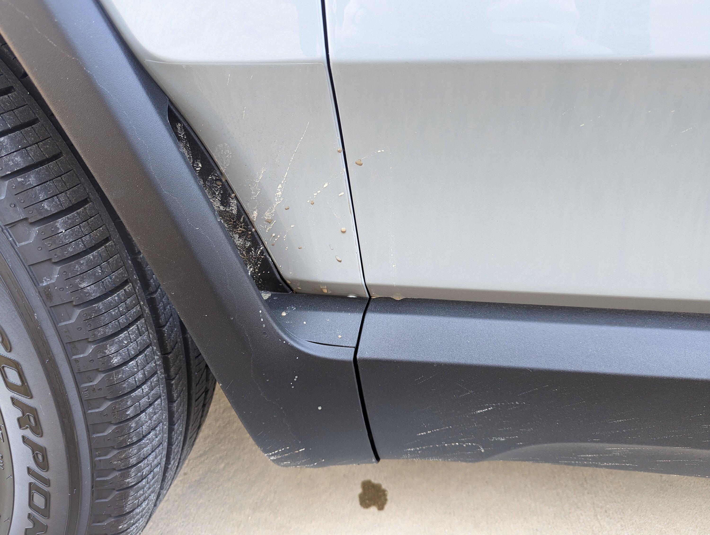 Rivian R1T R1S Thinking about returning R1T, need some help. PXL_20230113_175130883