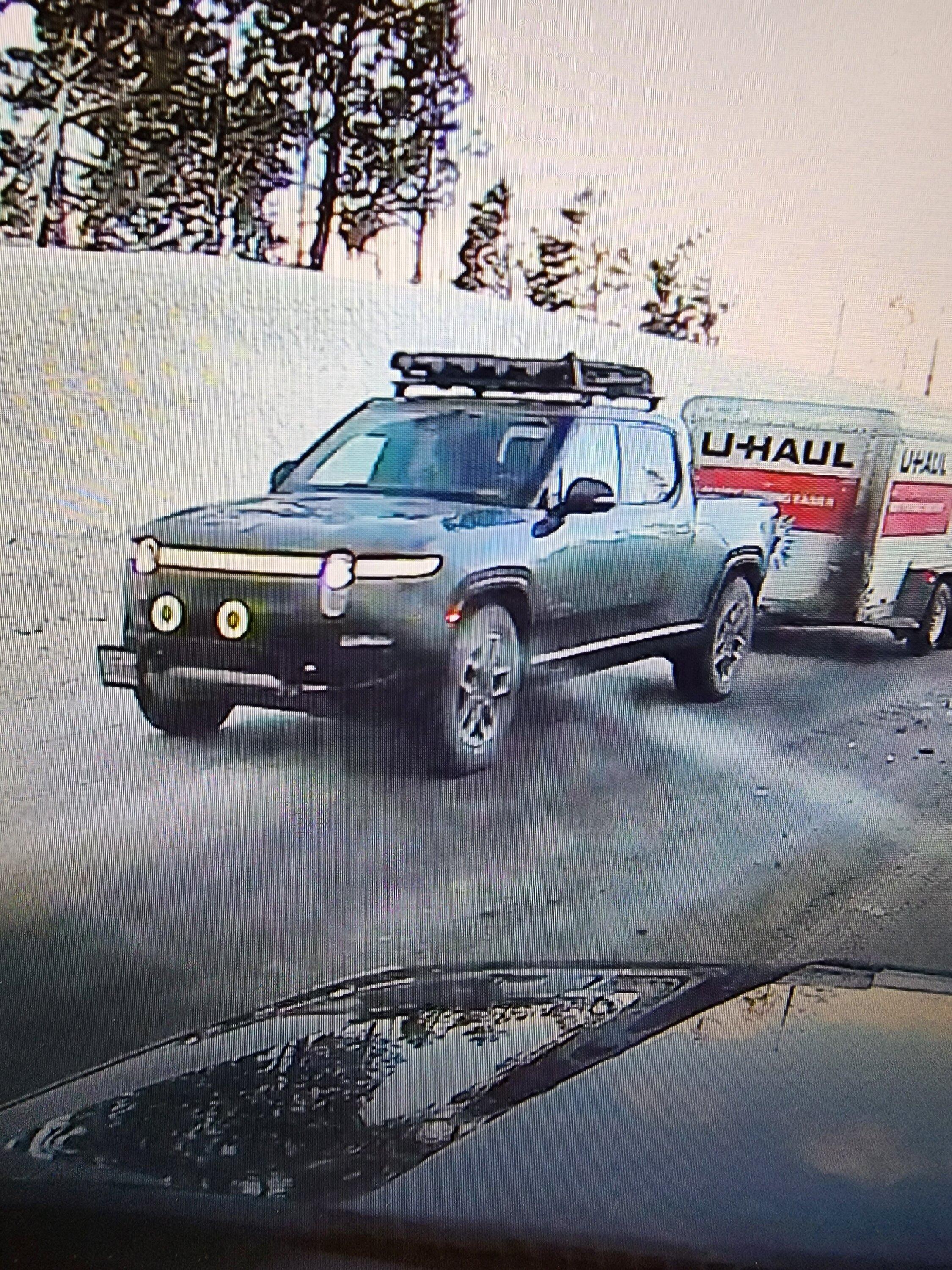 Rivian R1T R1S Bull bar spotted on R1T today 20230117_170534