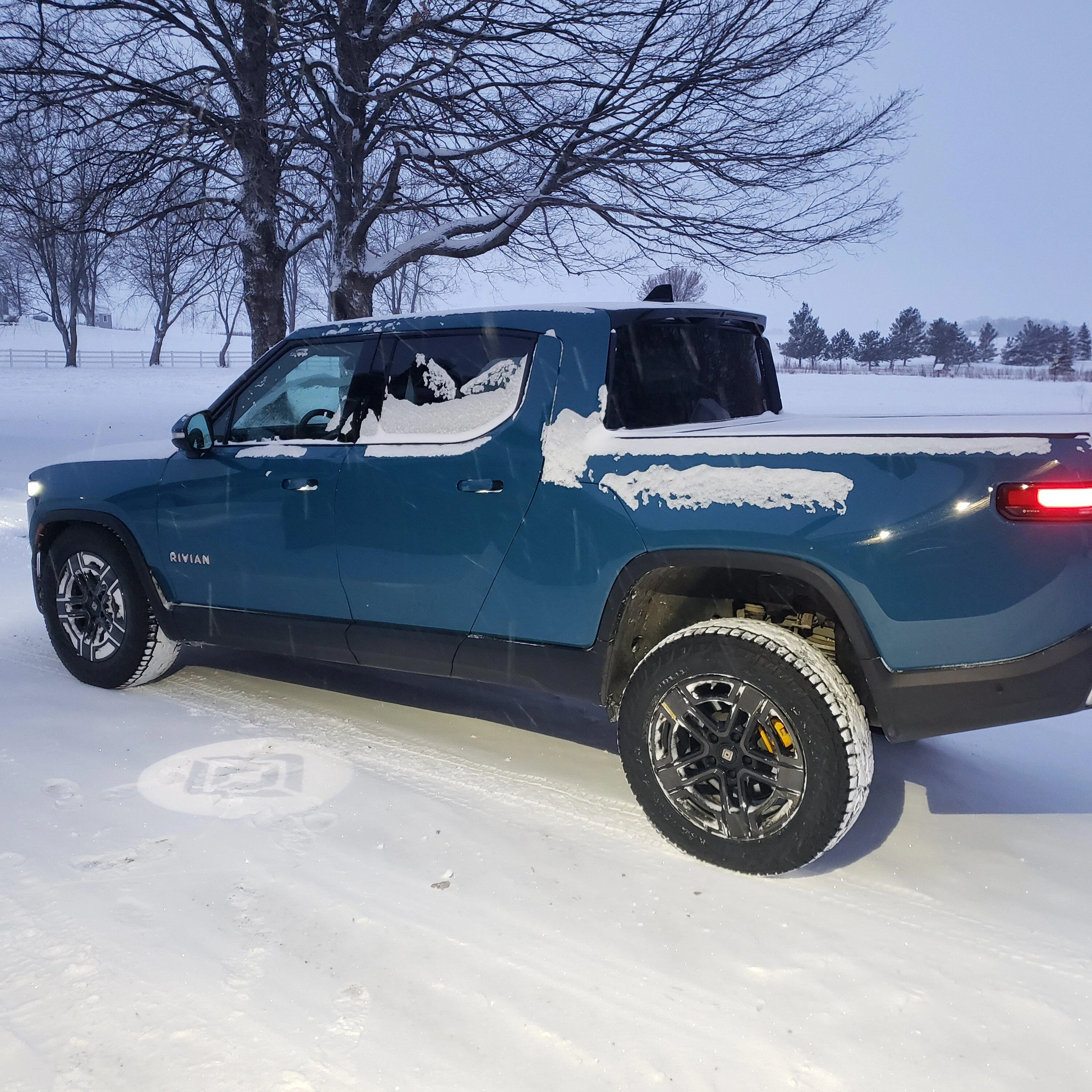 Rivian R1T R1S Very disappointing snow experience 20221225_170017