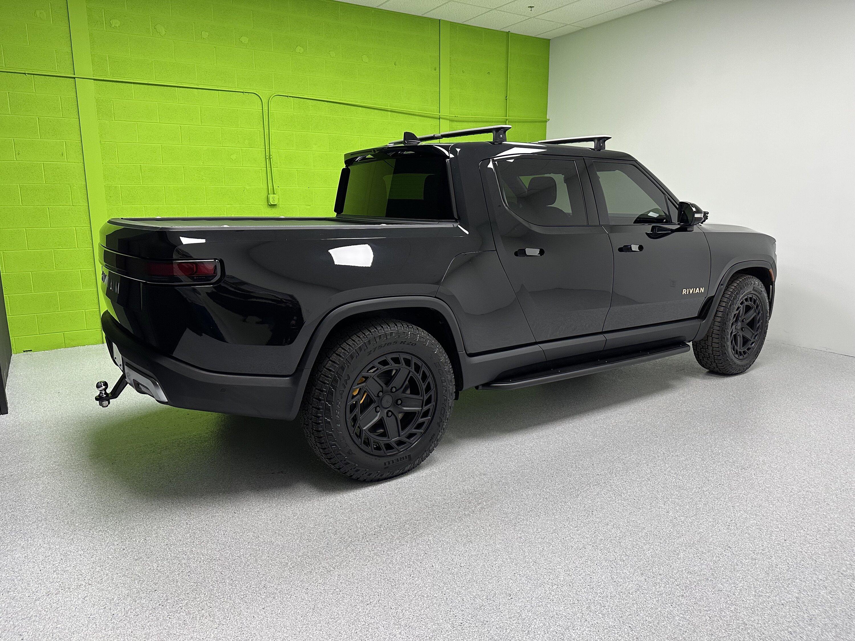 Rivian R1T R1S Introducing RMaxx Running Boards & Rock Sliders for Rivian R1T / R1S from Team 1EV R7