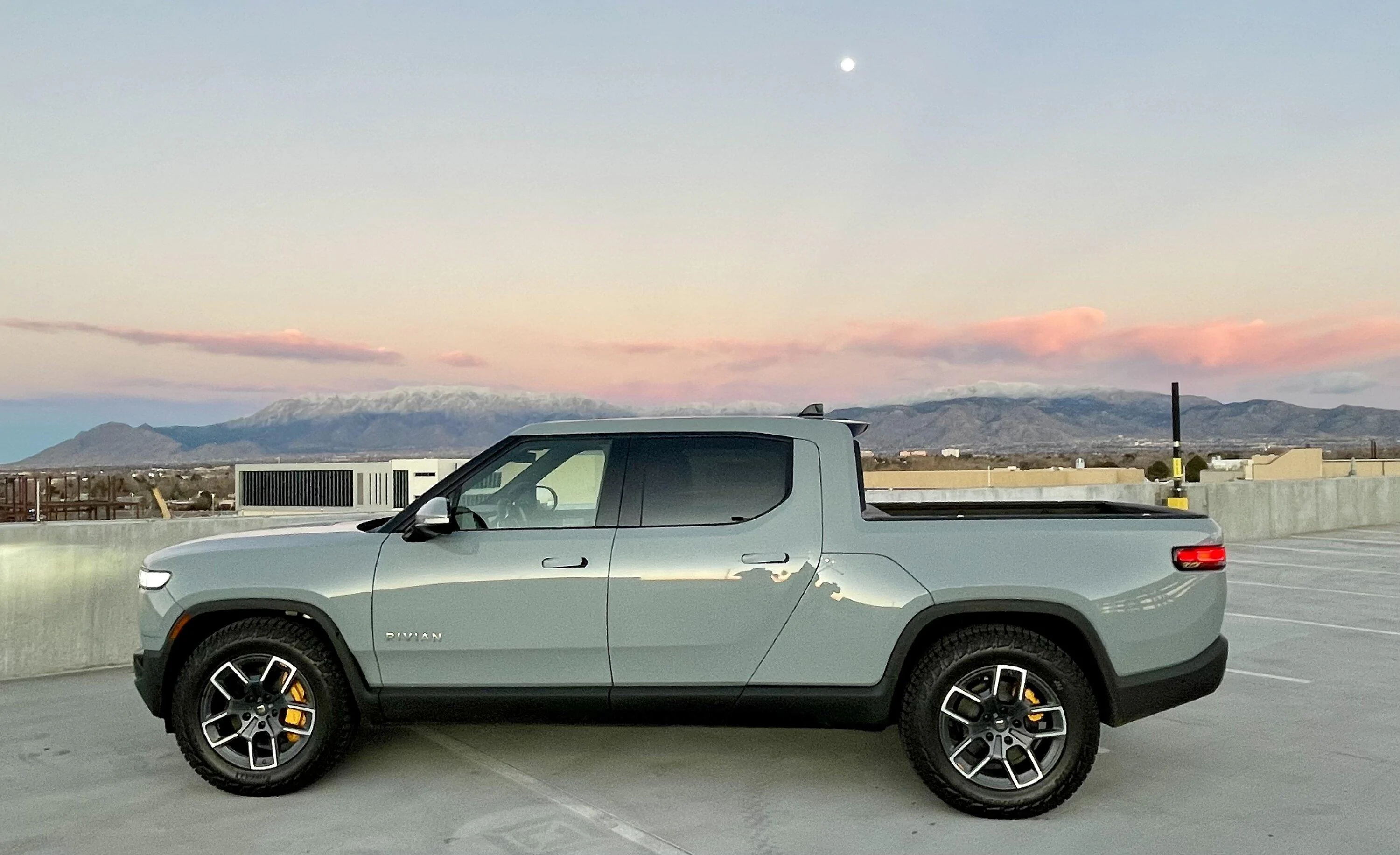 Rivian R1T R1S Help me decide: full body stealth wrap? 01DED72F-A5DE-42A0-A780-71C95513A88C