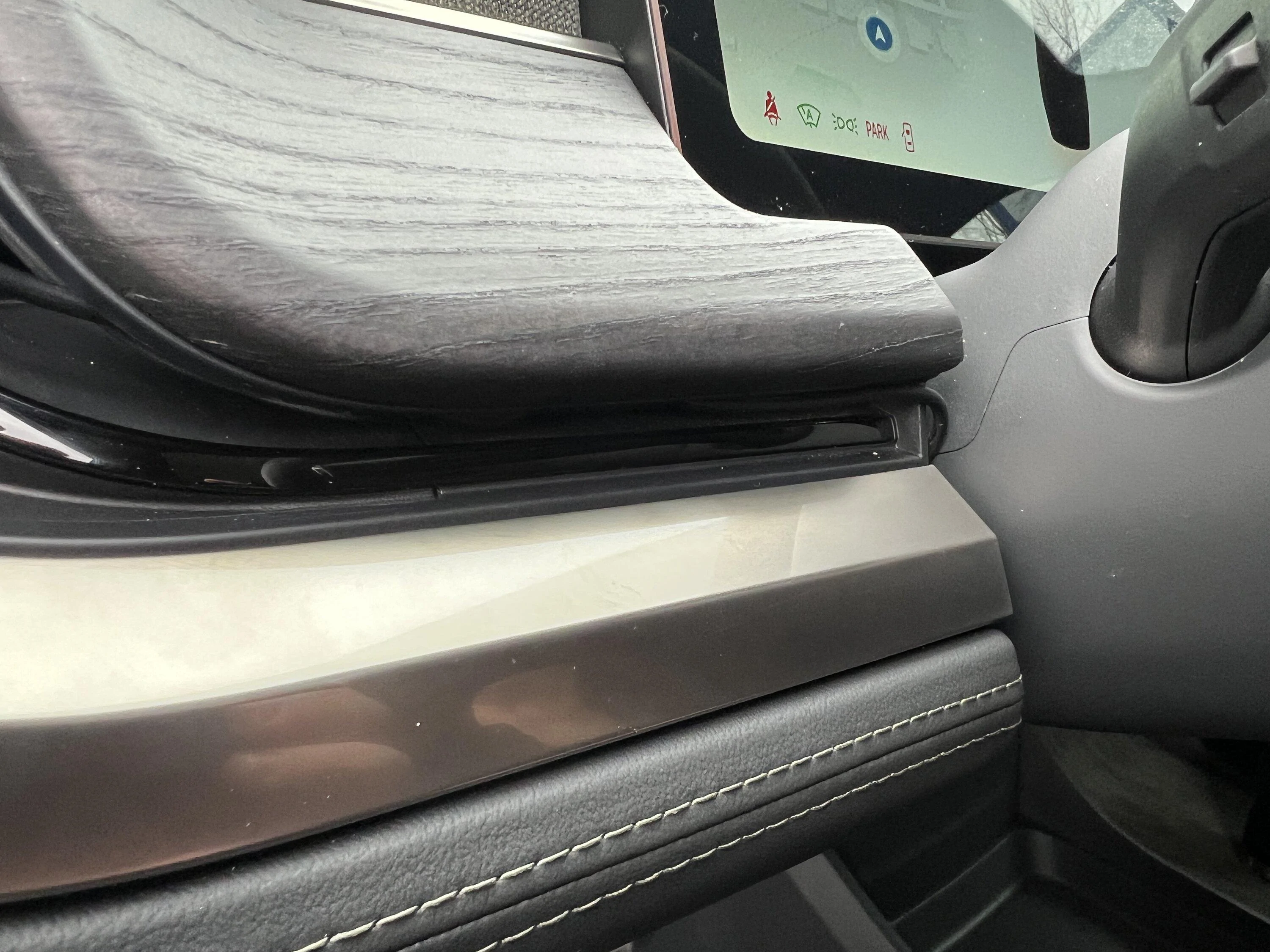 Rivian R1T R1S NEW - RIVIPARTS Left Side Phone Mount IMG_1206