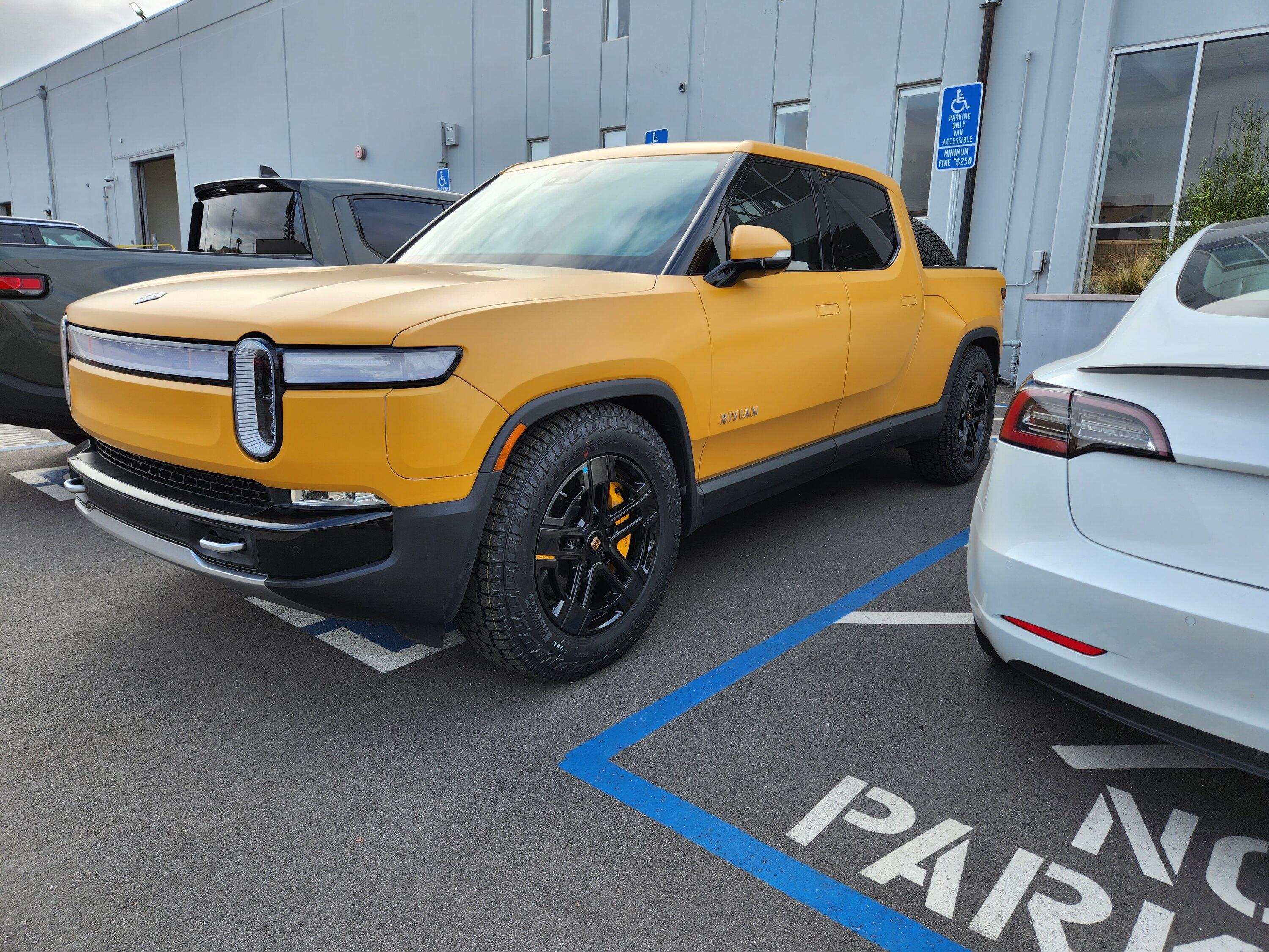 Rivian R1T R1S What do you use your R1T bed for?  (Picture Edition) 20230119_144416