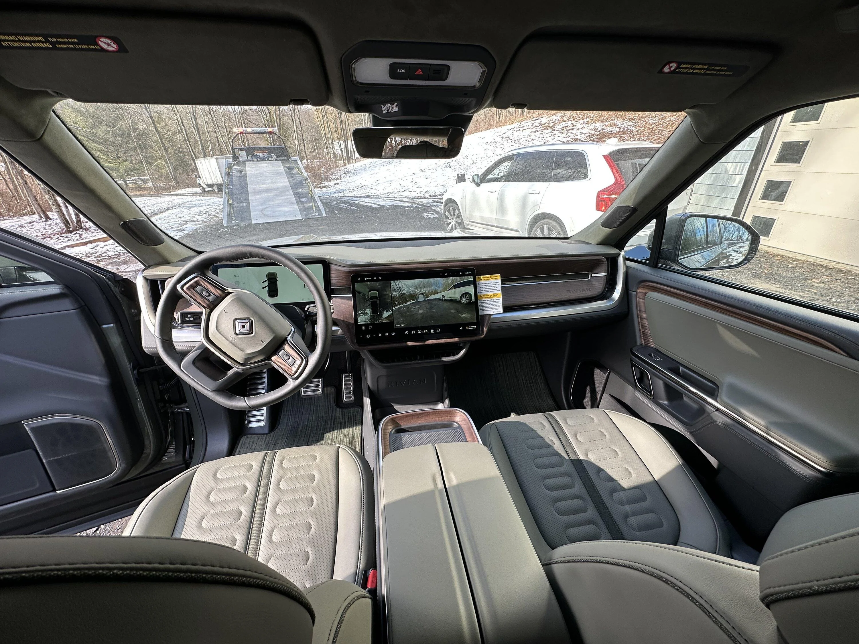 Rivian R1T R1S ? LAUNCH GREEN R1S  Photos C443B460-F585-47AA-AC34-DD57DB510C79