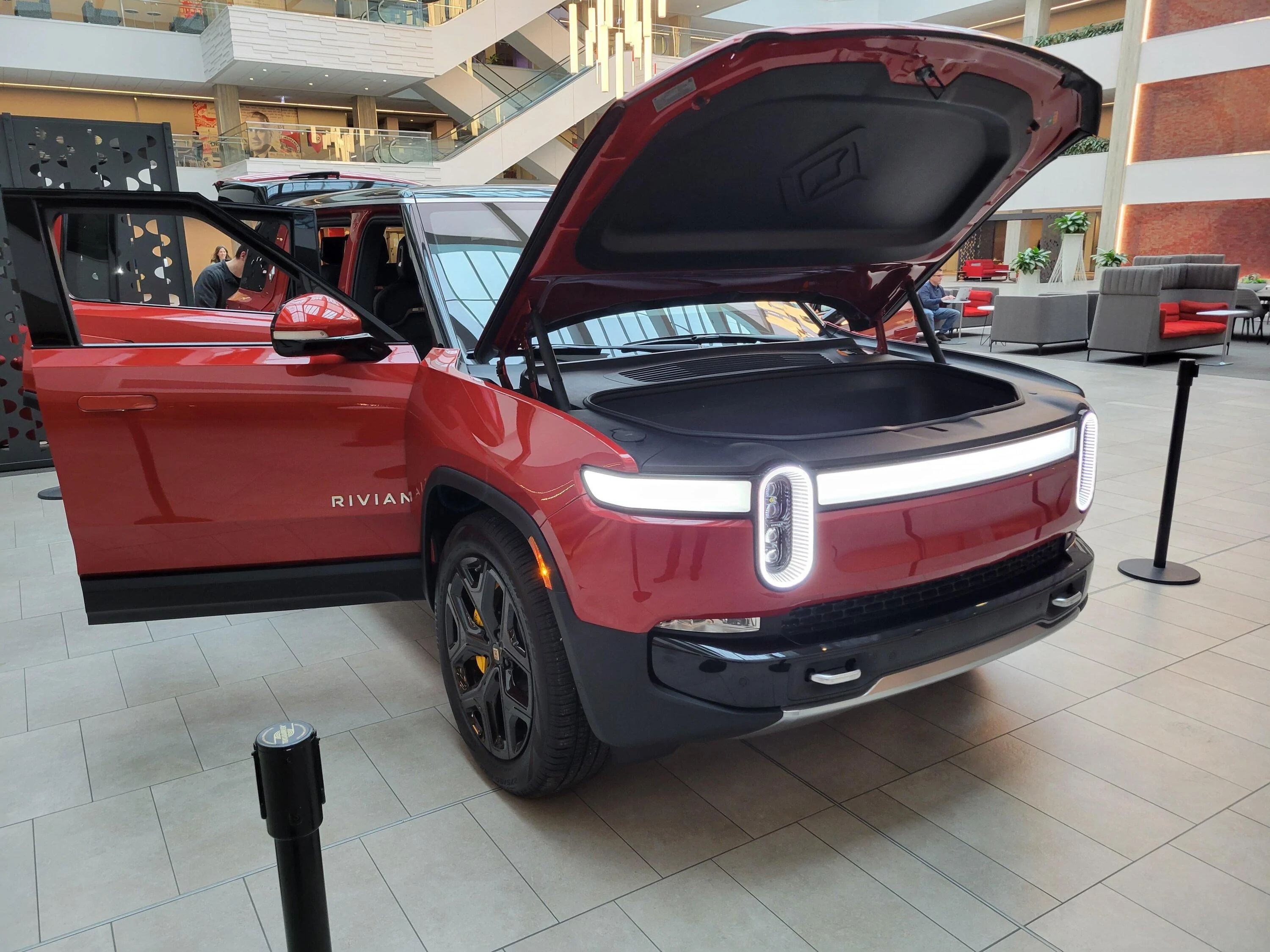Rivian R1T R1S RED CANYON Rivian Photos g1q90ax49hea1