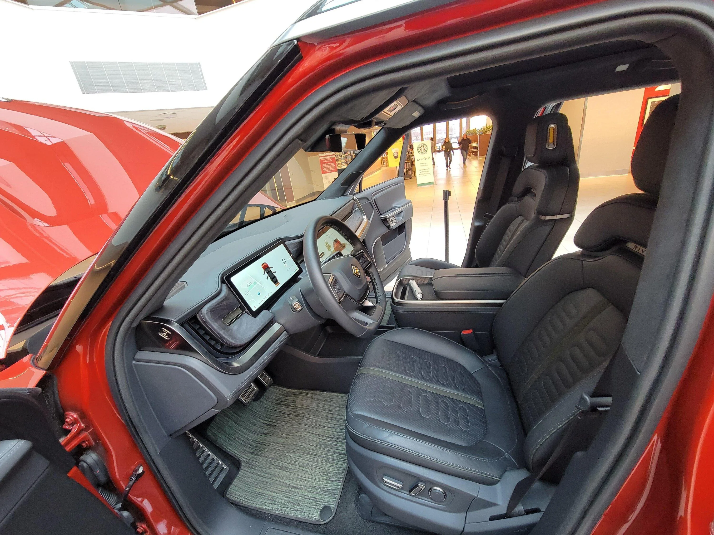 Rivian R1T R1S RED CANYON Rivian Photos eriih8q59hea1