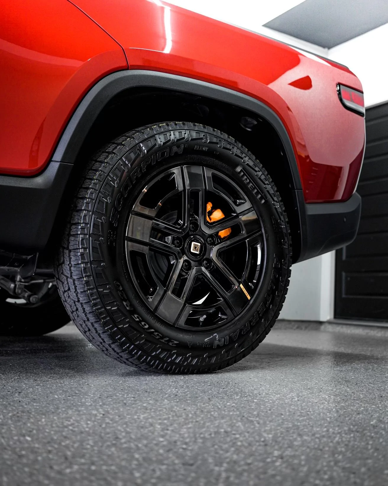 Rivian R1T R1S RED CANYON Rivian Photos 90E7137D-2CB1-4E4F-890D-F9B2AFC01A23