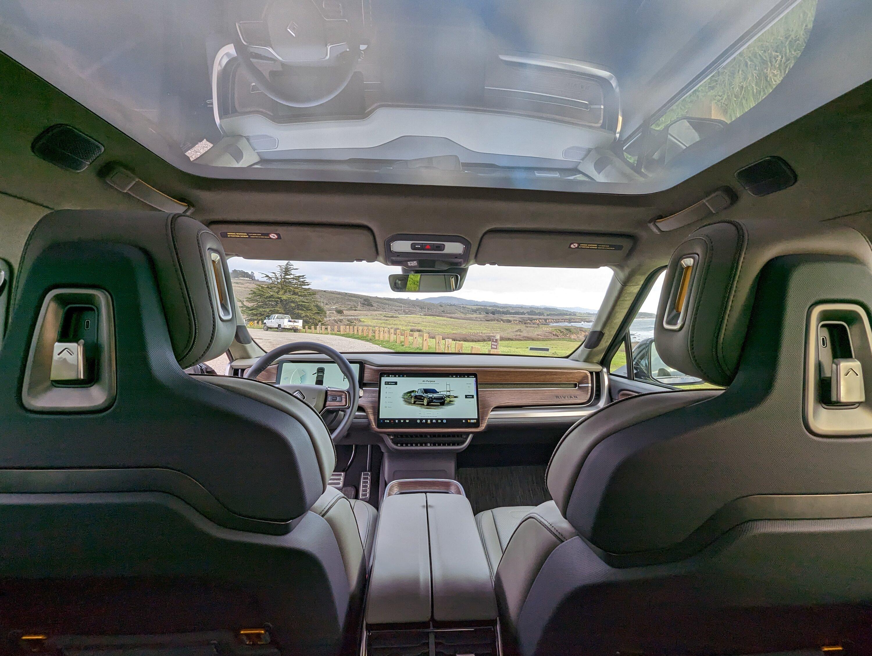 Rivian R1T R1S FOREST EDGE Rivian Interior Photos PXL_20230129_003058813