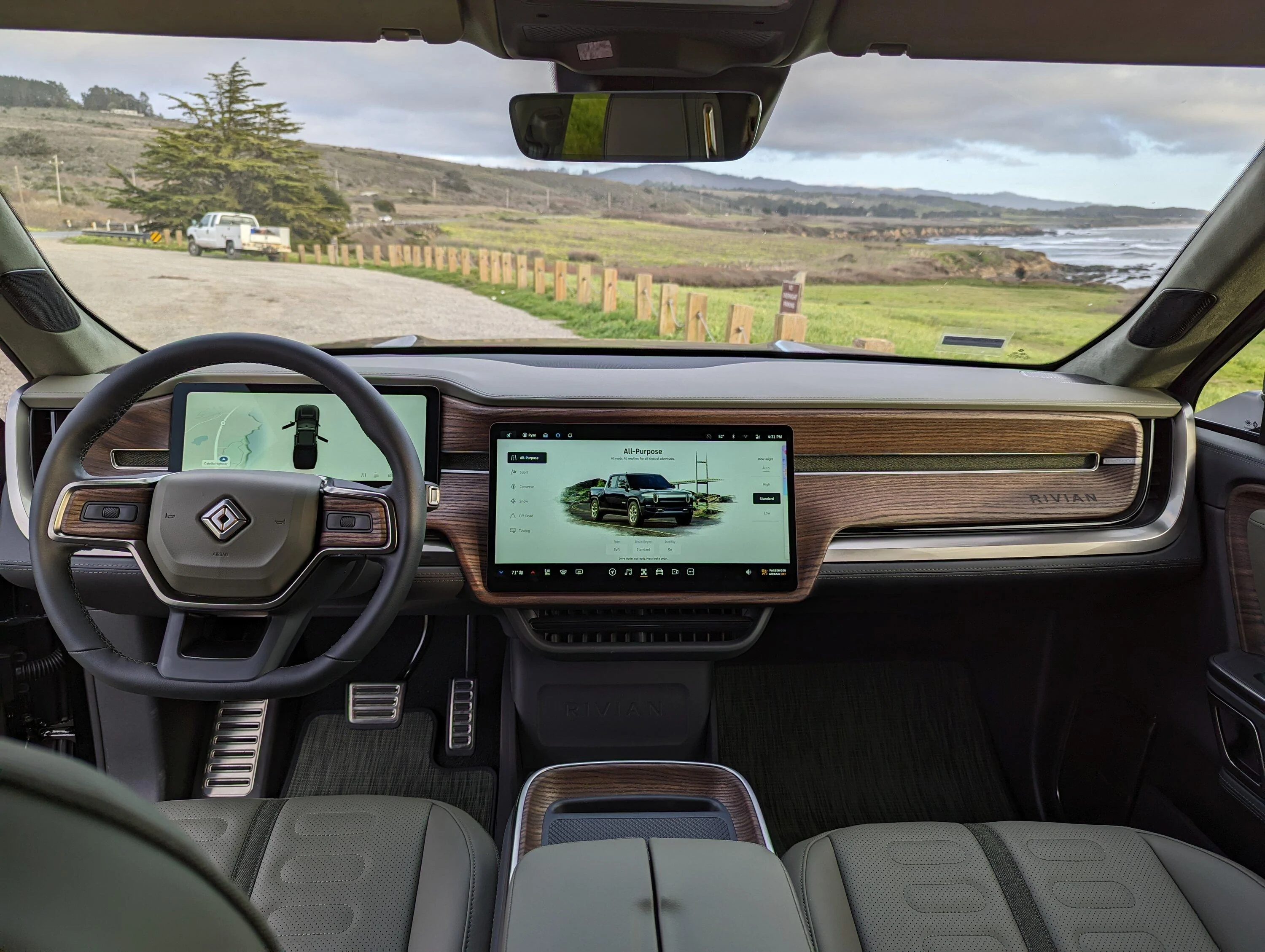Rivian R1T R1S FOREST EDGE Rivian Interior Photos PXL_20230129_003133468