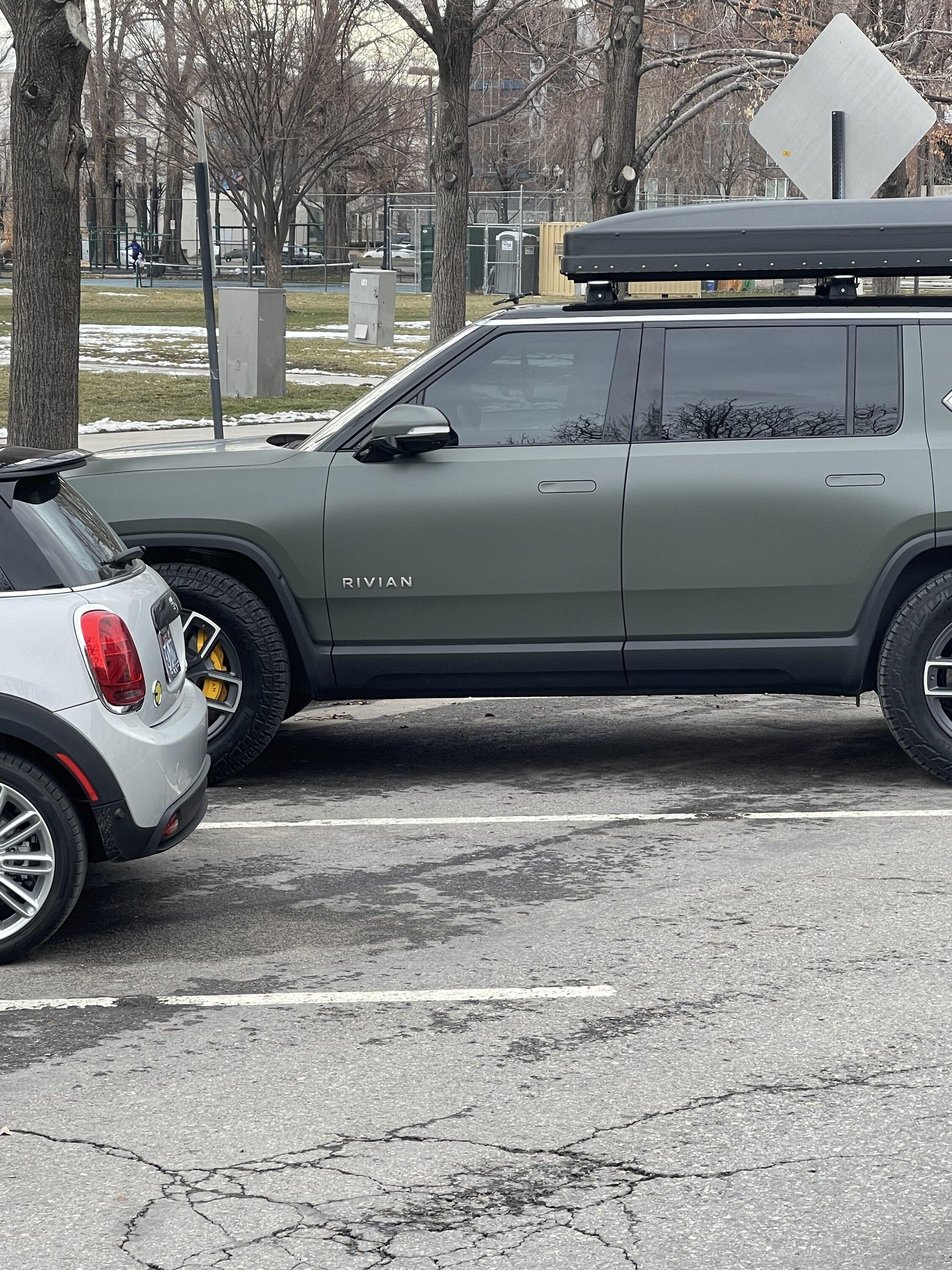 Rivian R1T R1S Is this Forest Green?? IMG-2262