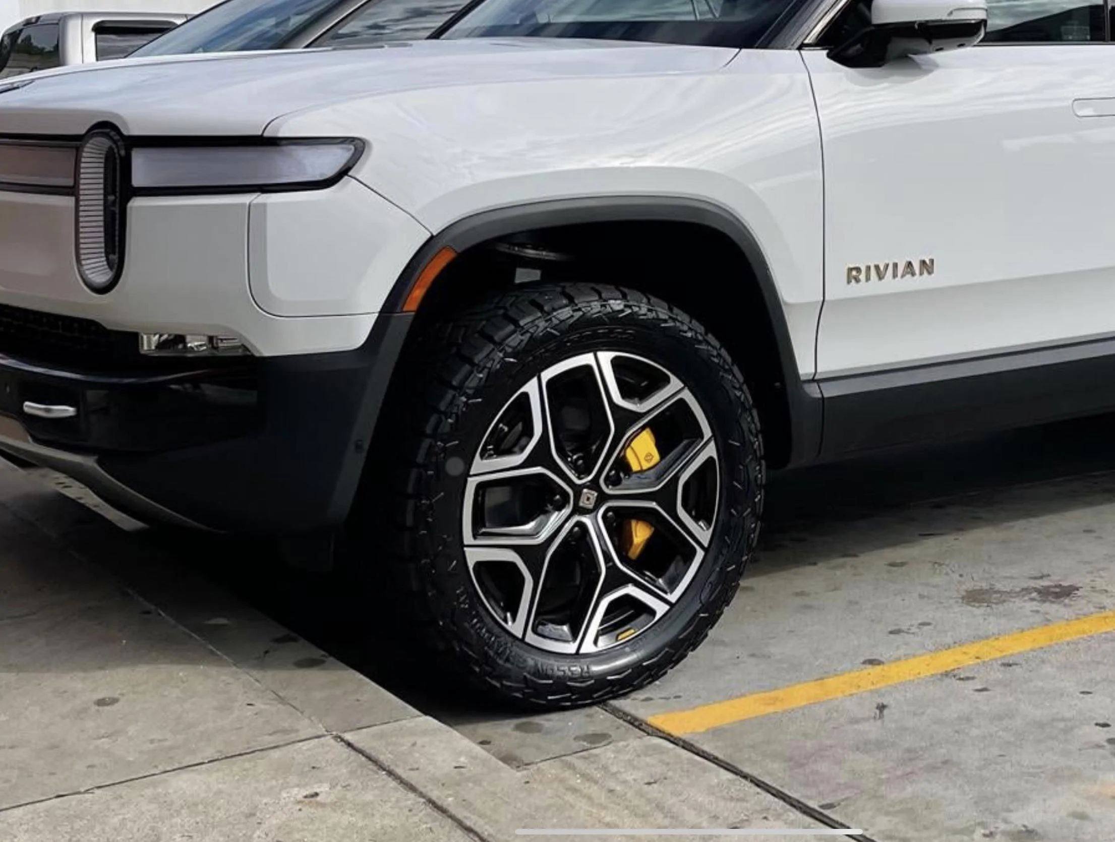 Rivian R1T R1S PSA - Don’t destroy / curb a wheel like I did (tips to avoid) 3EEC4048-9E0E-4AFC-B23C-342718D43791