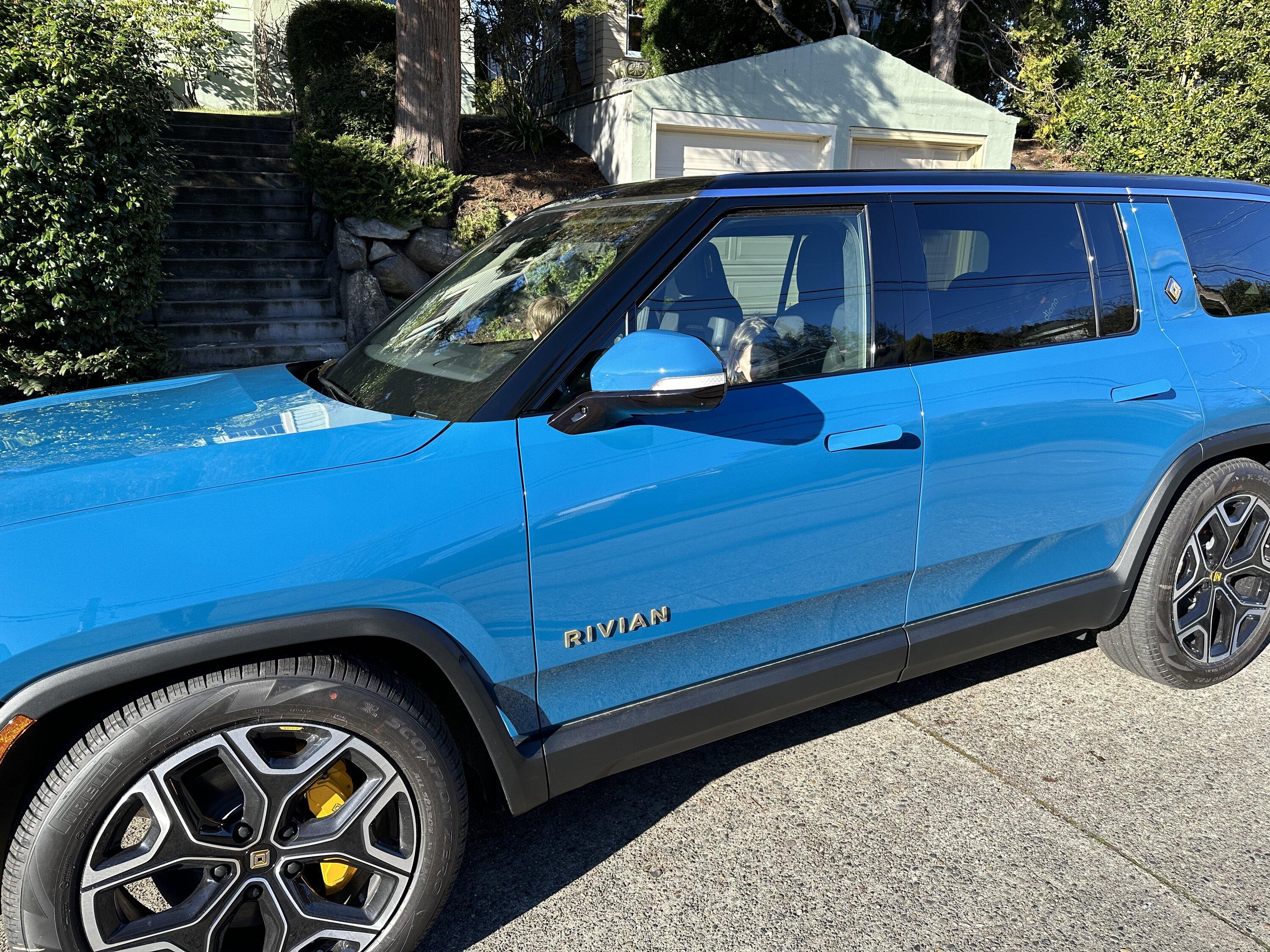 RIVIAN BLUE Rivian Photos | Page 21 | Rivian Forum - R1T R1S R2 R3 News ...