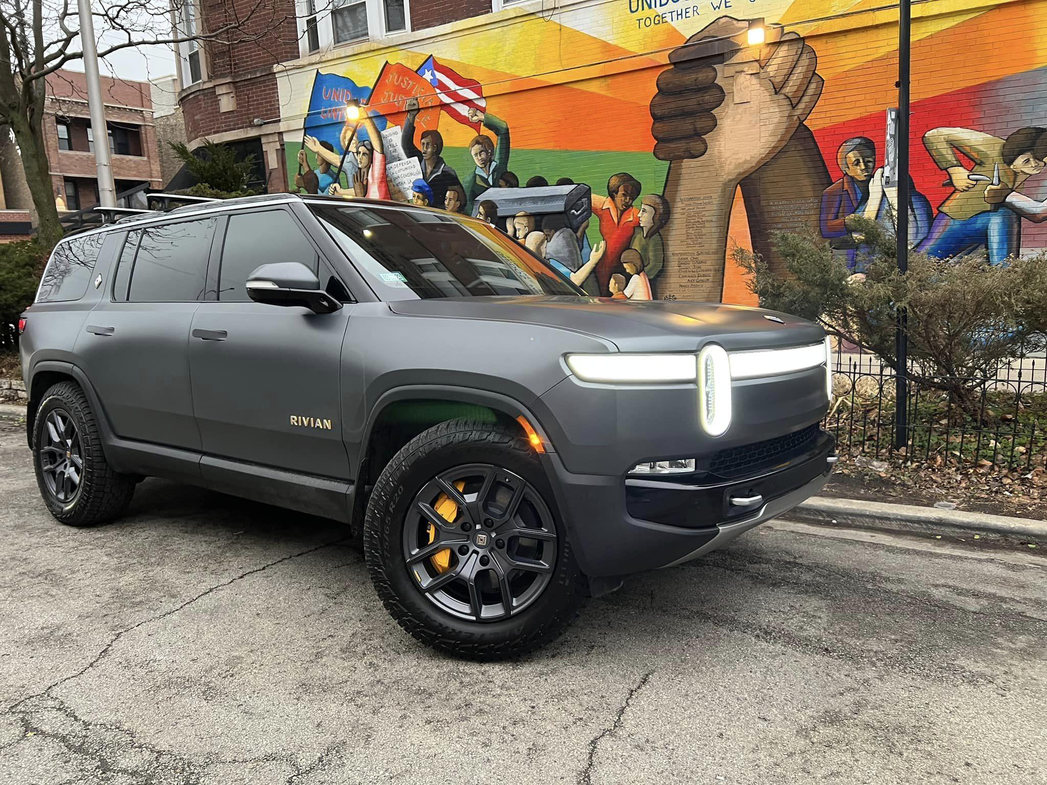 Rivian R1T R1S El CAP GRANITE Rivian Photos 323440972_705400774611940_8986280911942796961_n