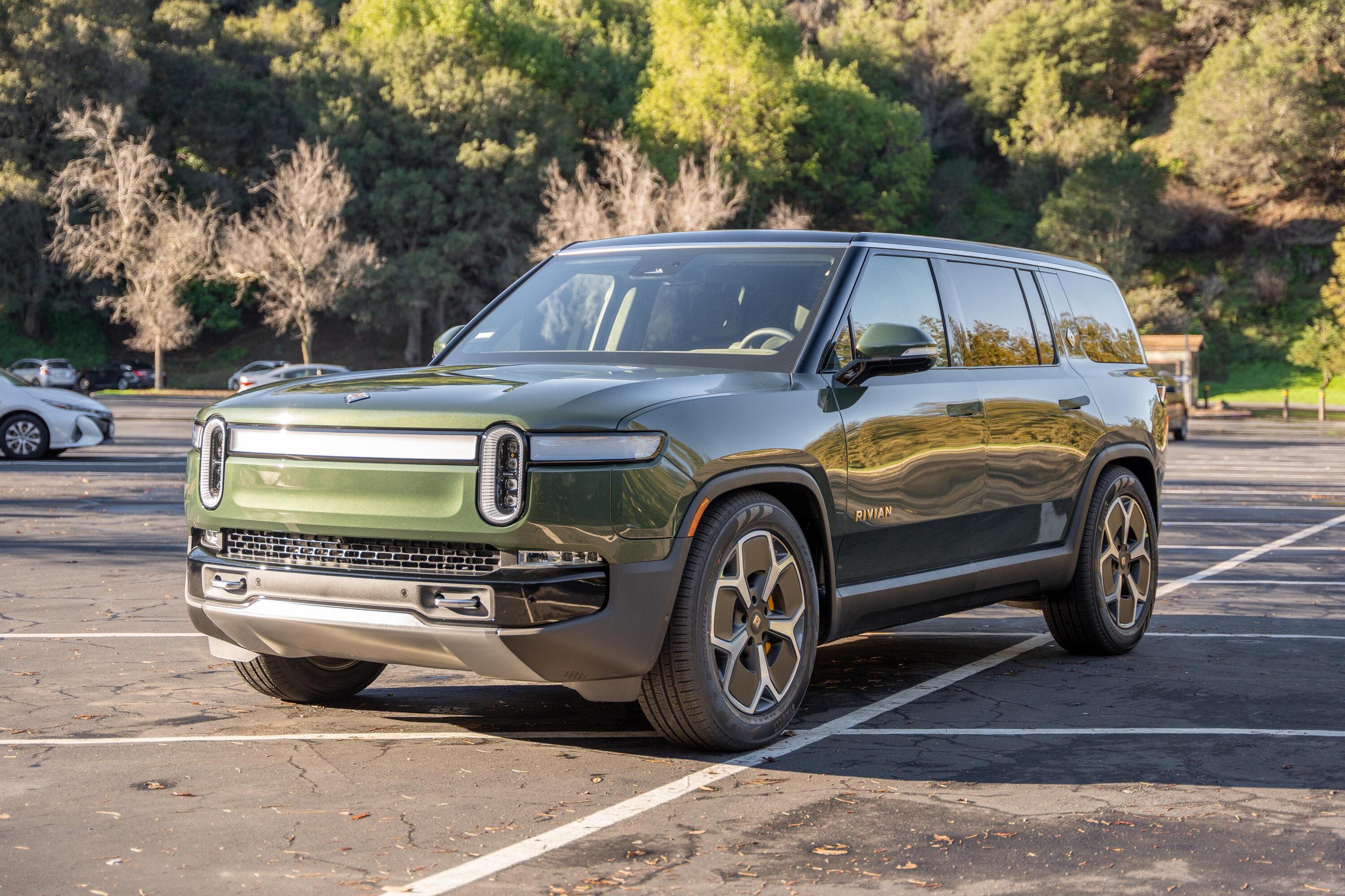 Rivian R1T R1S FOREST EDGE Rivian Interior Photos 3oQPWpOm-7smxZJNsaAK