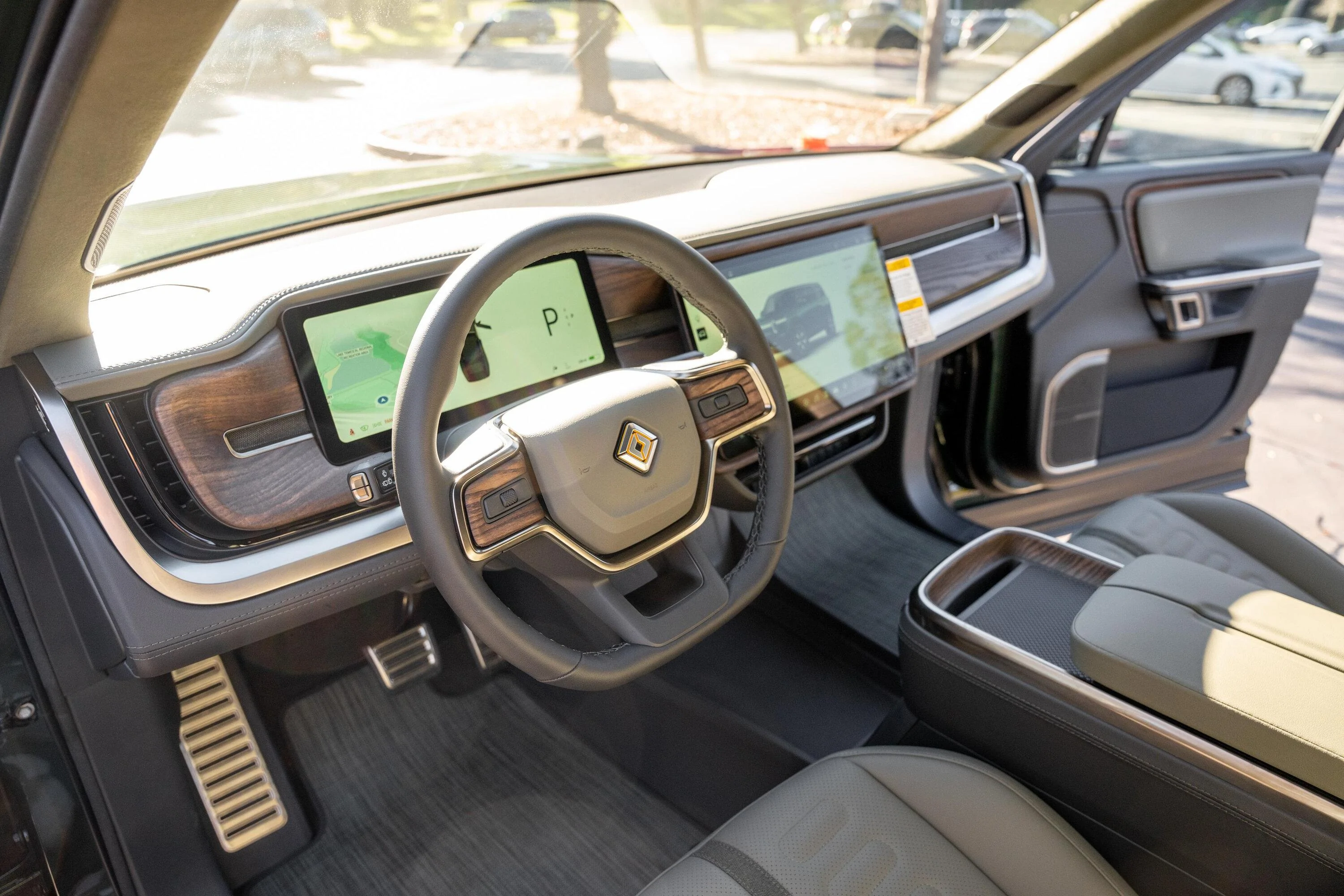 Rivian R1T R1S FOREST EDGE Rivian Interior Photos 3oQPWpOm-CrcuztIyxvu