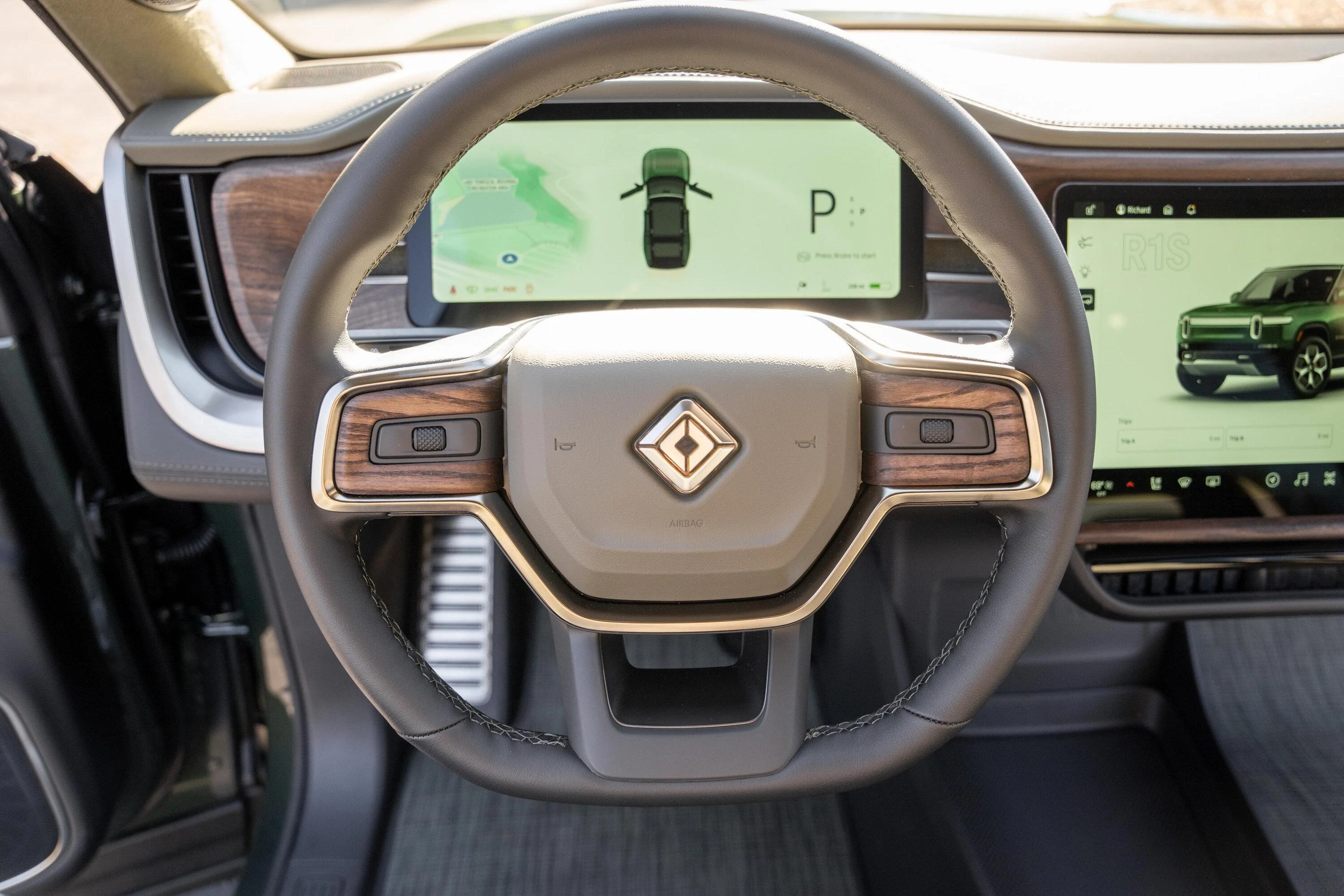 Rivian R1T R1S FOREST EDGE Rivian Interior Photos 3oQPWpOm-im9y1sCeBT