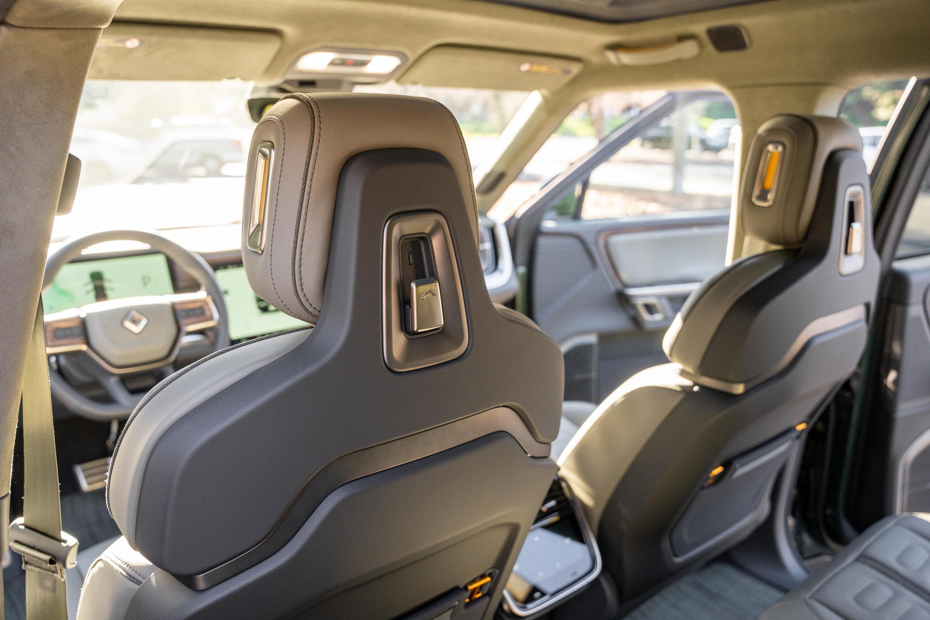 Rivian R1T R1S FOREST EDGE Rivian Interior Photos 3oQPWpOm-SxkXaaeEJw1