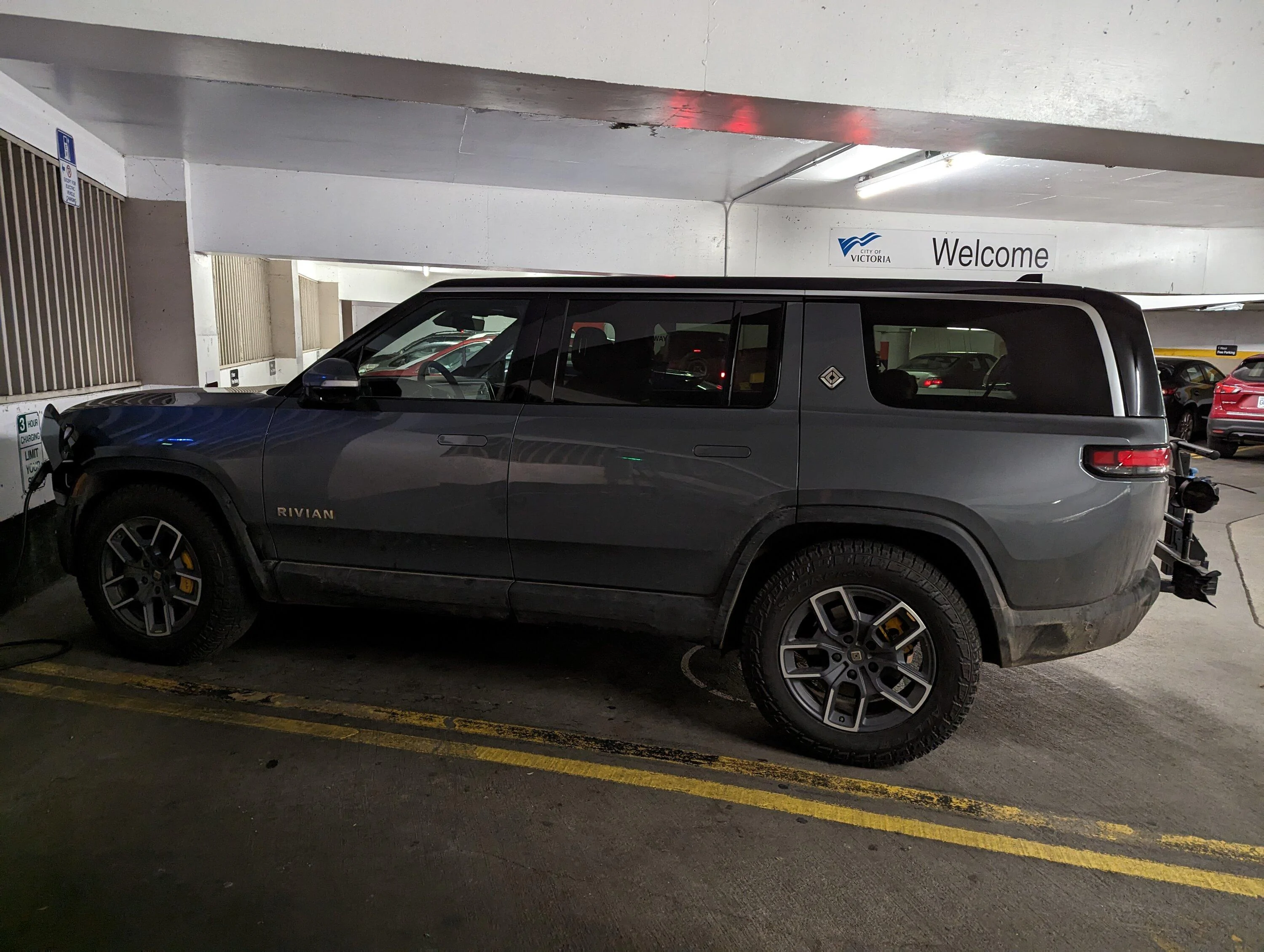 Rivian R1T R1S Canadian delivery timeframe PXL_20230204_012646546
