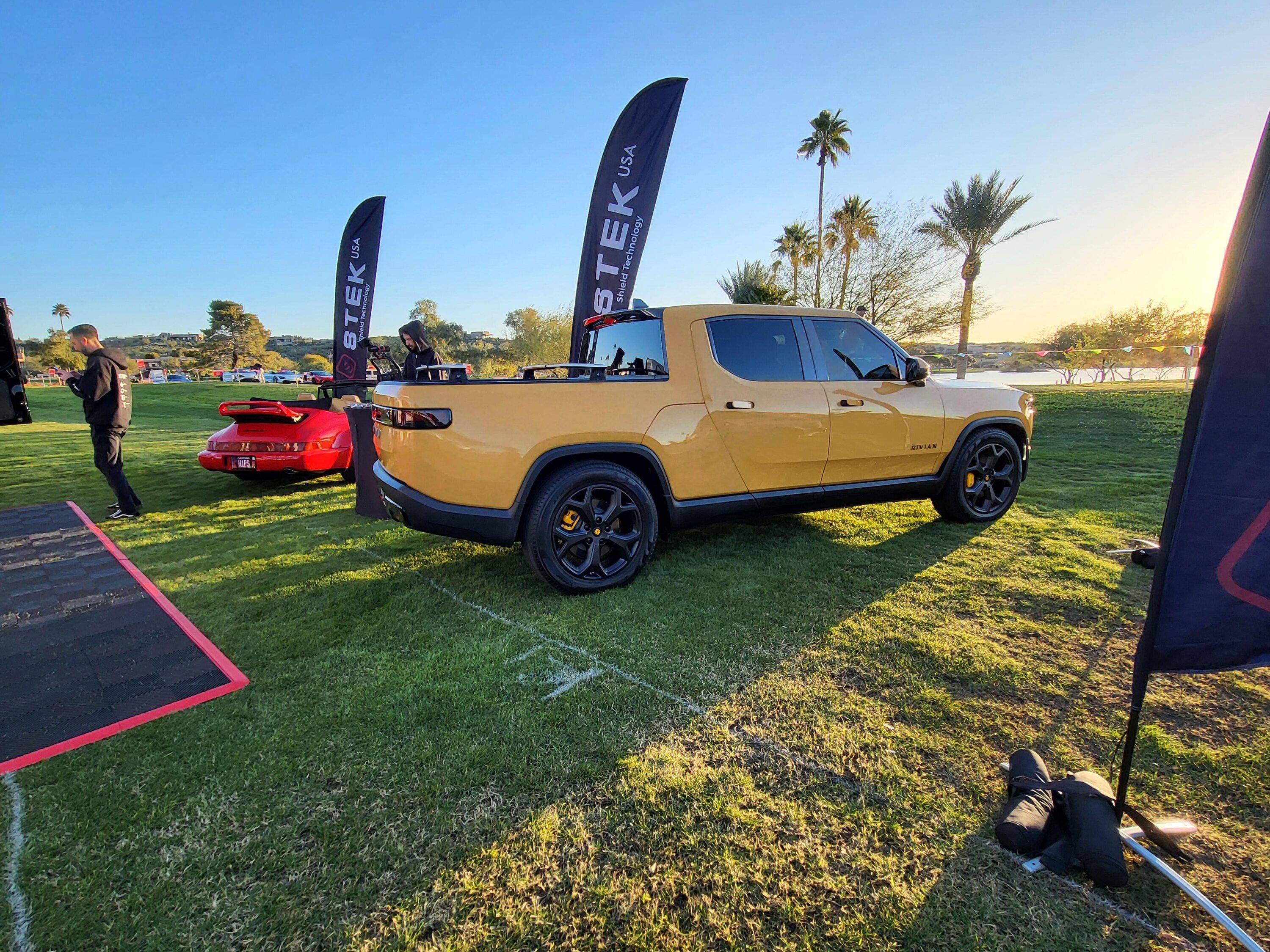 Rivian R1T R1S COMPASS YELLOW R1T Photos oba6lshbb9ga1