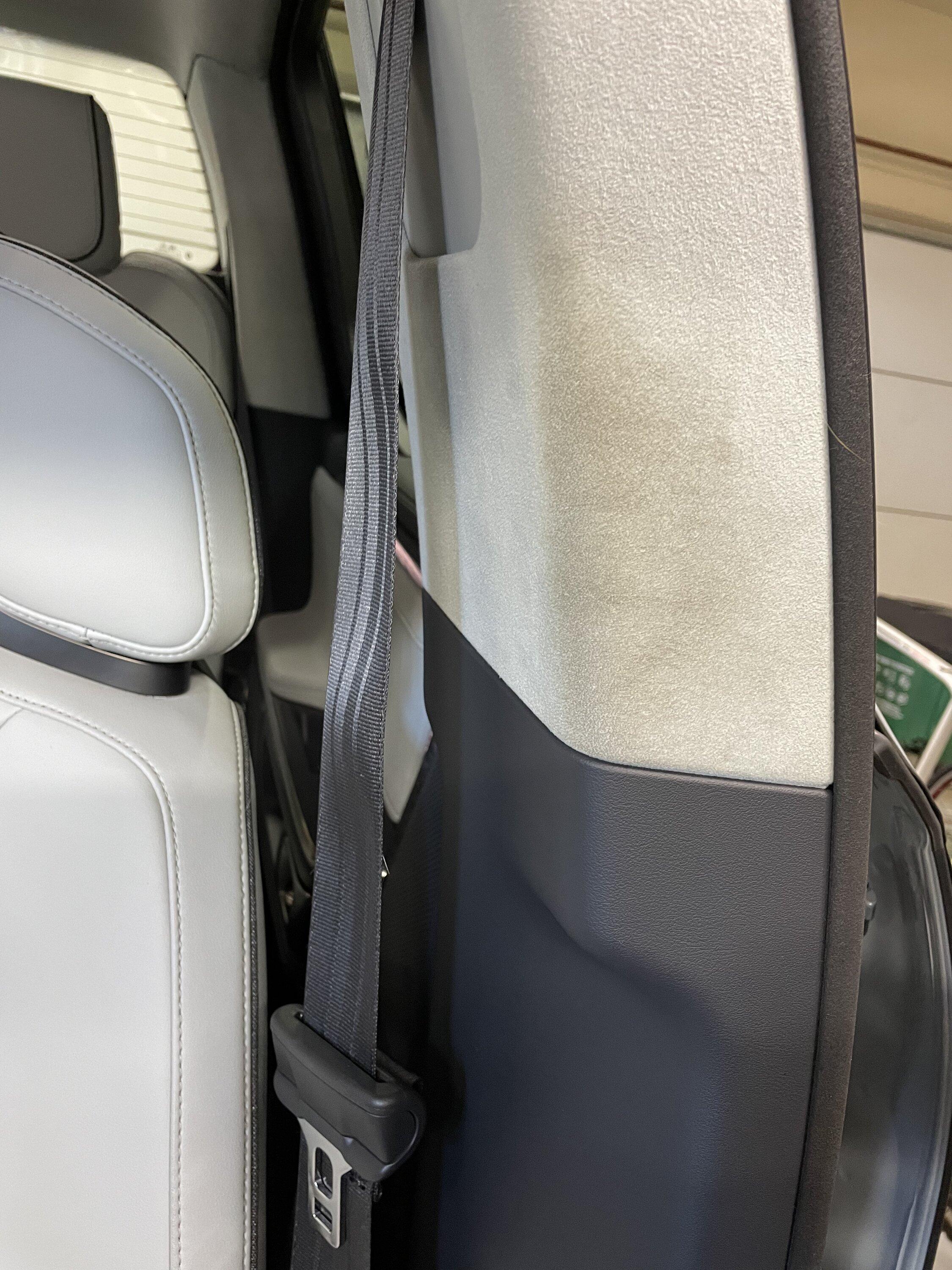 Rivian R1T R1S Ocean Coast Interior: Cleaning soiled / dirty alcantara headliner 2CFBDDA0-5462-455C-9491-D697925FFED2