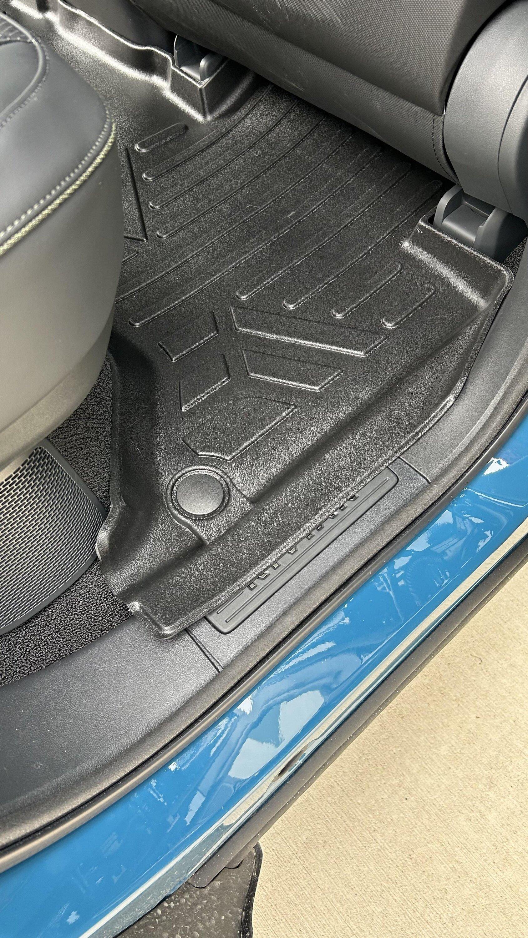 Rivian R1T R1S Smartliner floor mats and frunk liner protection - installed photos ab90zgr39fga1-
