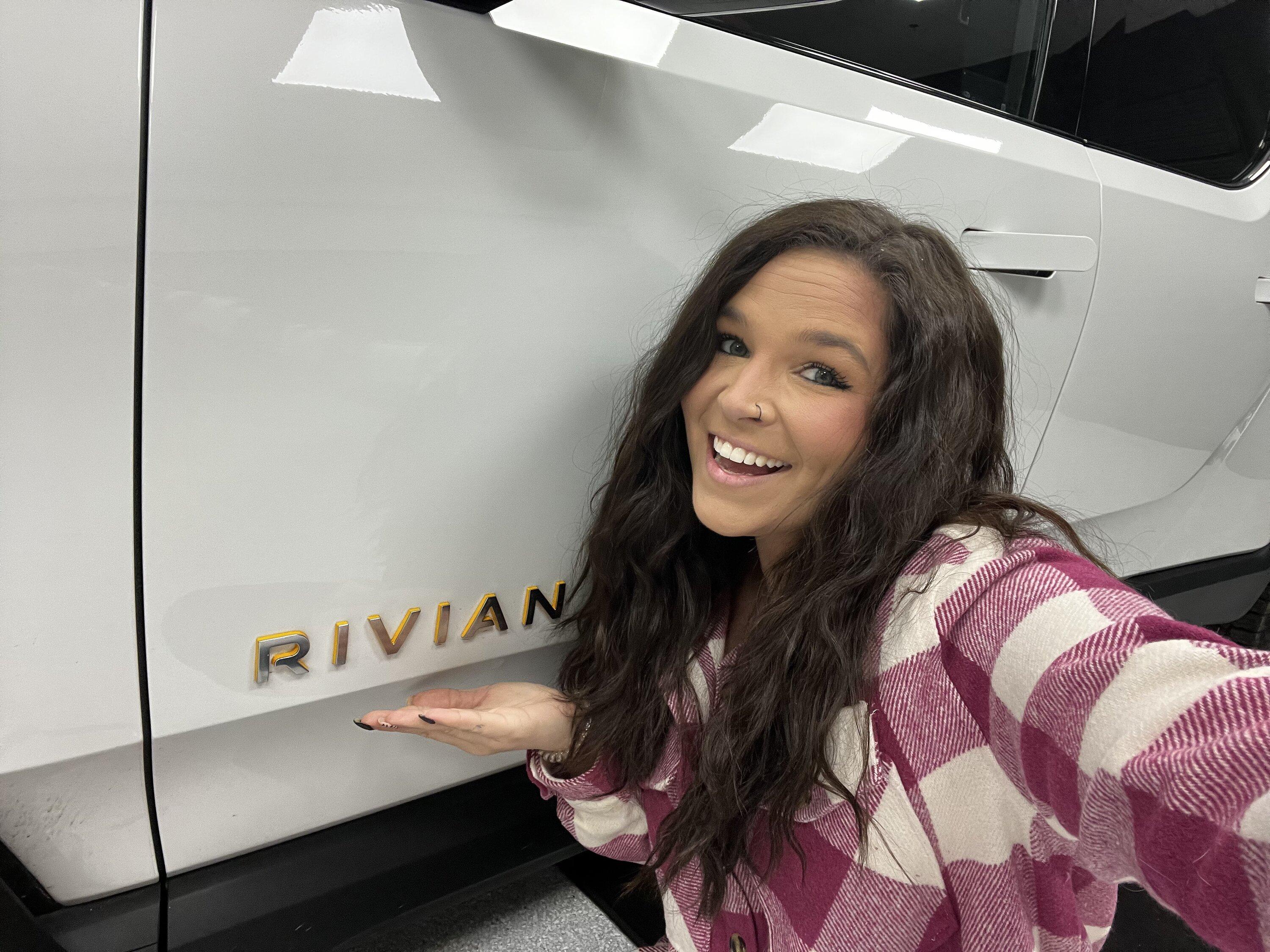Rivian R1T R1S Customer Service Agent for EV Sportline / Team 1EV RIV