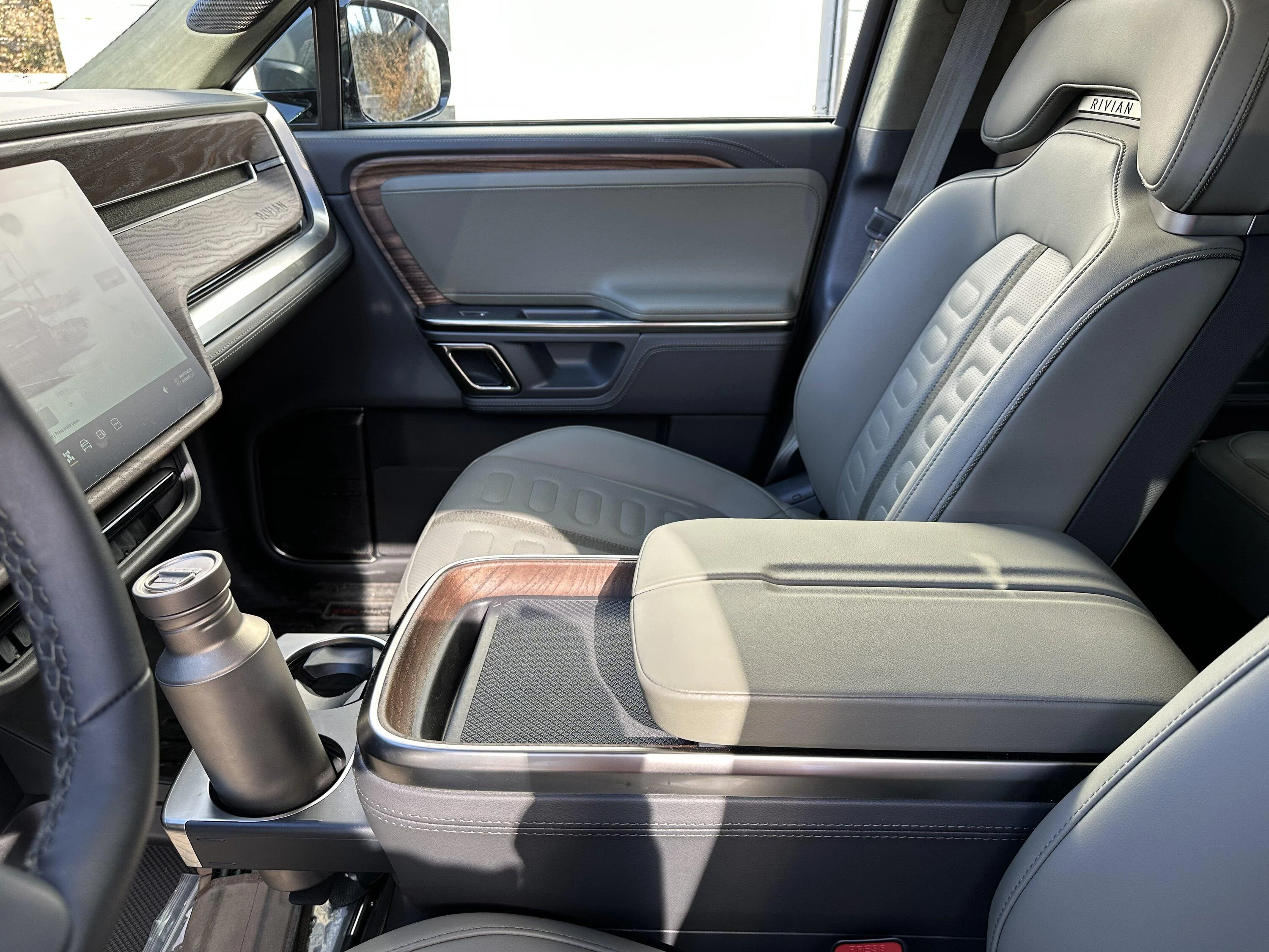 Rivian R1T R1S ? LAUNCH GREEN R1S  Photos acb6068e-7aa8-4872-bfa1-313f9801e944-jpeg