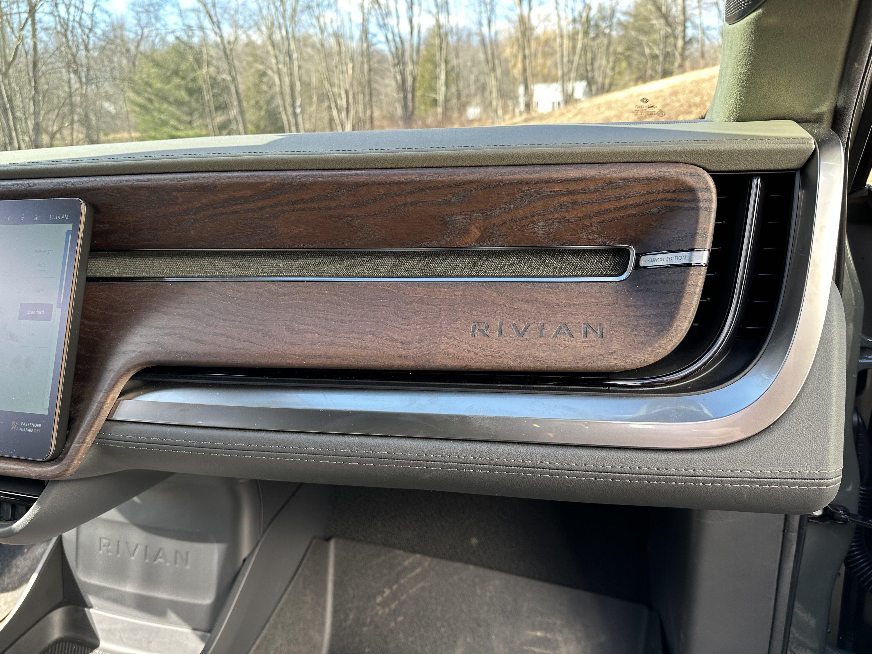 Rivian R1T R1S ? LAUNCH GREEN R1S  Photos 3c479eae-37e2-42dd-baef-64474c1dc63f-jpe