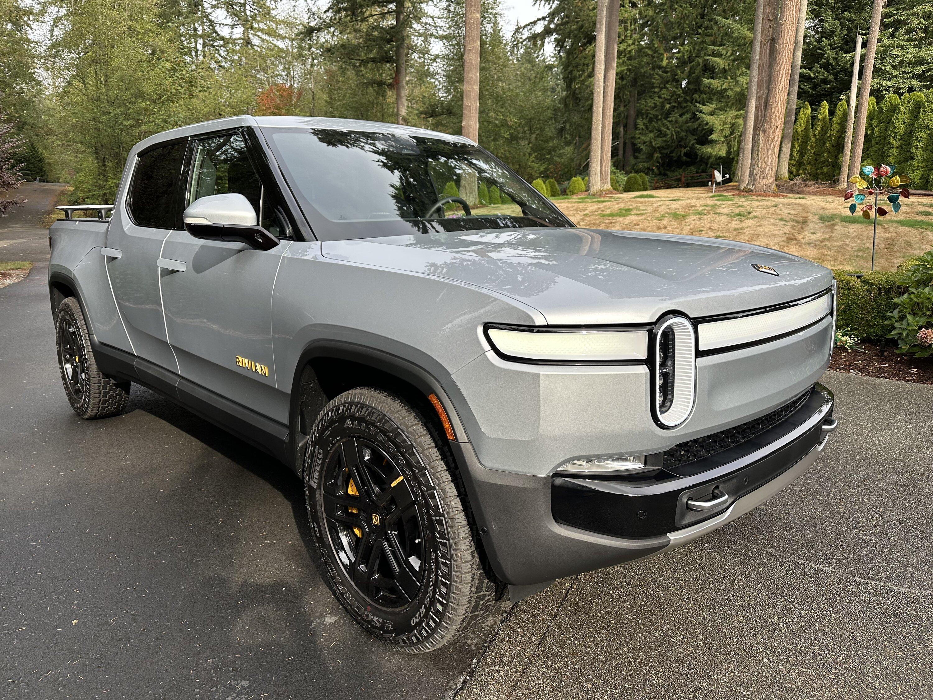 Rivian R1T R1S Rated X: Full Frontal Cybertruck 80D8E54A-05B4-4C41-AC5B-CD3D515E3364