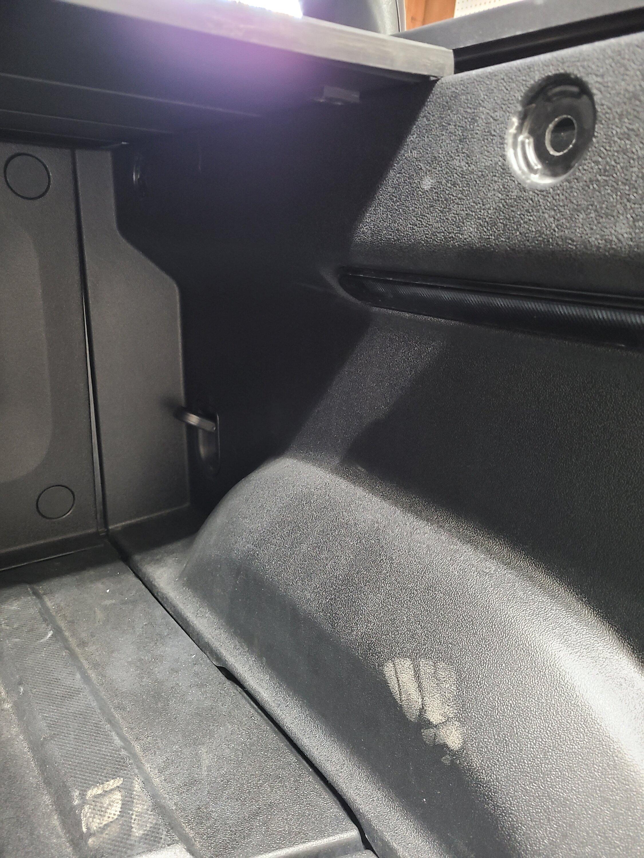 Rivian R1T R1S Help me remove my bed liner side please! ? 16761521118224806559662871627018