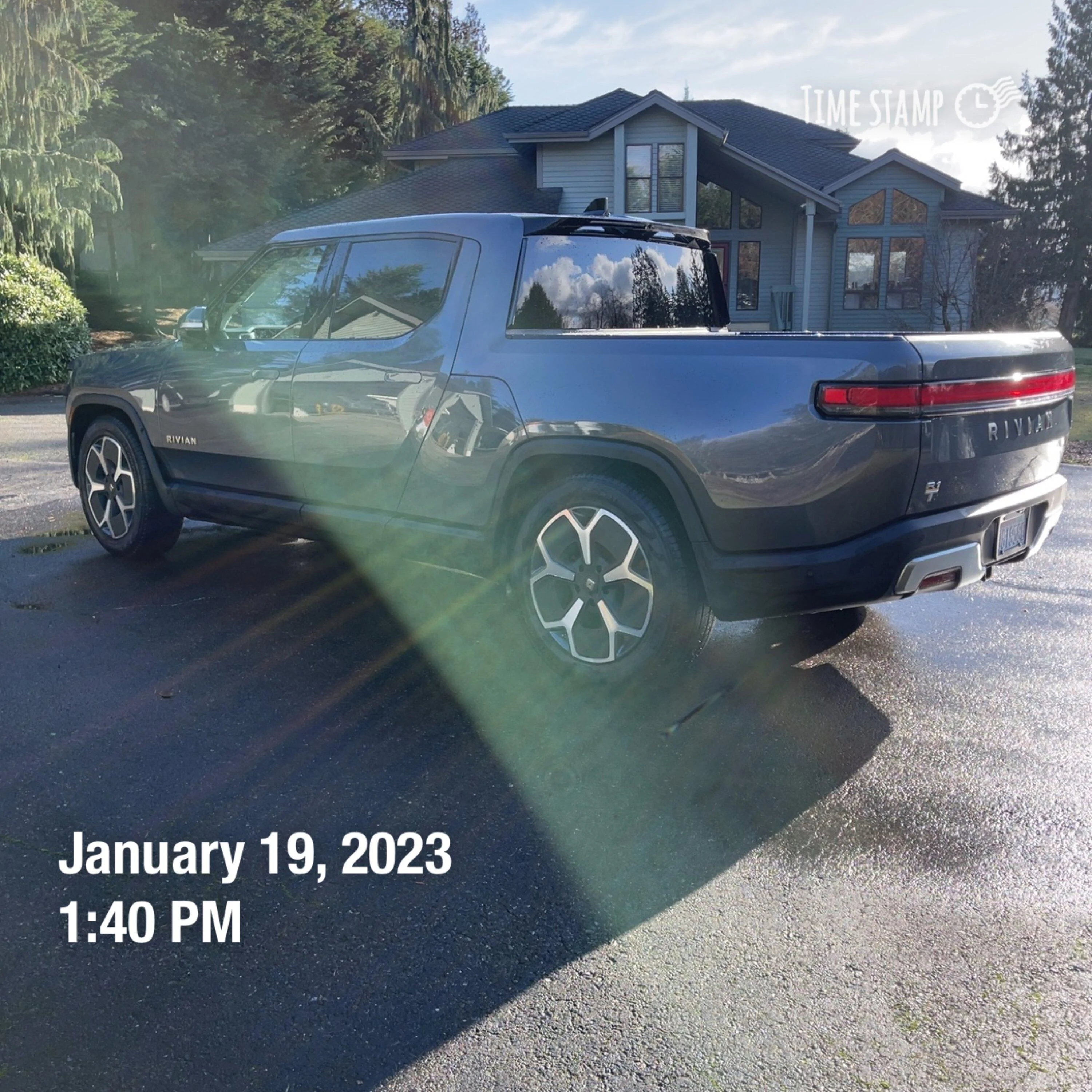 Rivian R1T R1S Clunking noise? IMG_5443