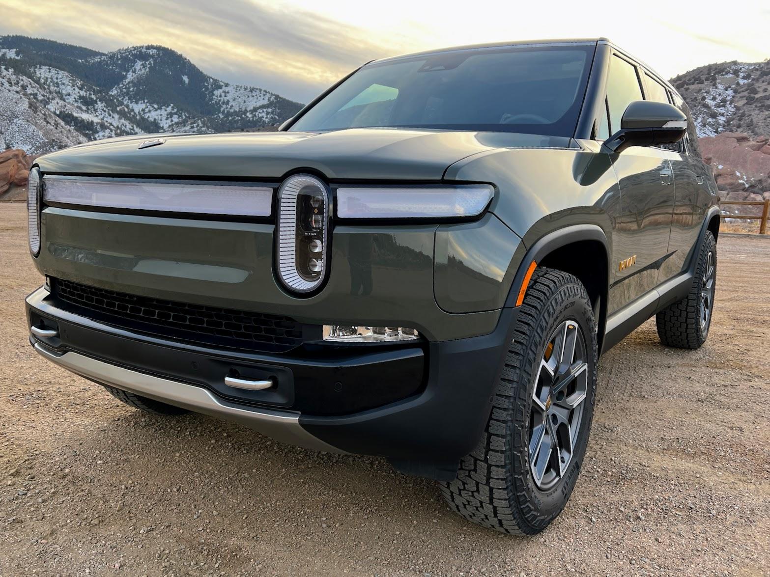 Rivian R1T R1S R1S Launch Edition in Denver uSSHT9x3UgD-1f8EG2kEGsjg=w1568-h1176-no?authuser=0