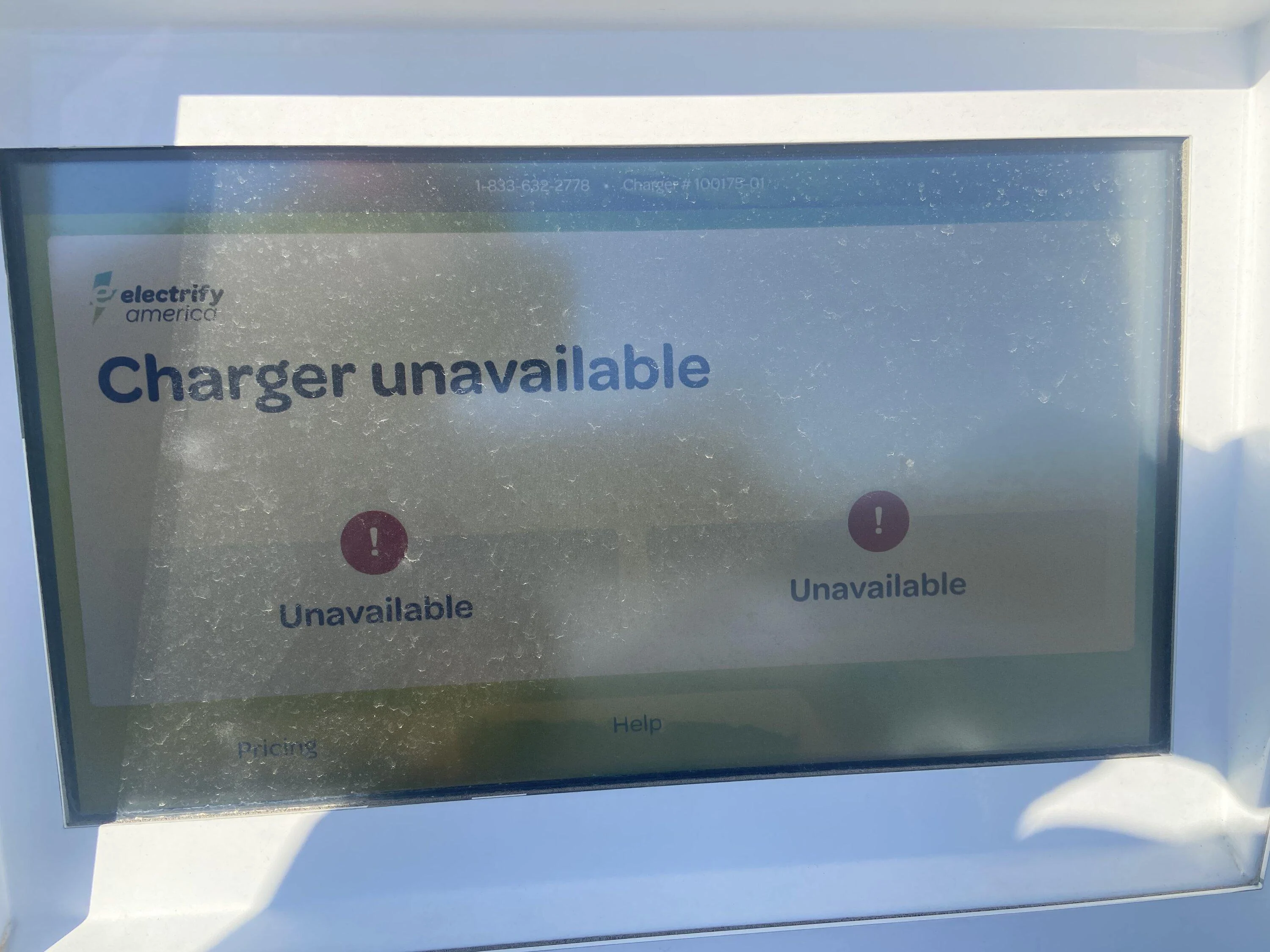 Rivian R1T R1S First EA Charging Experience 76B3C6CF-E393-4004-8719-6BF77FB65704