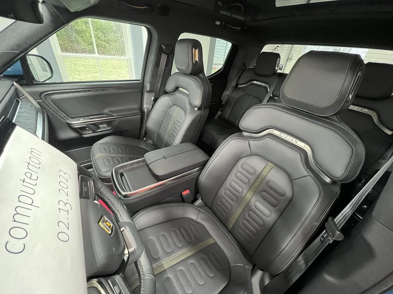 Rivian R1T R1S 2022 R1T - Rivian Blue, 20" ATs, & Underbody - PENDING interior - 1