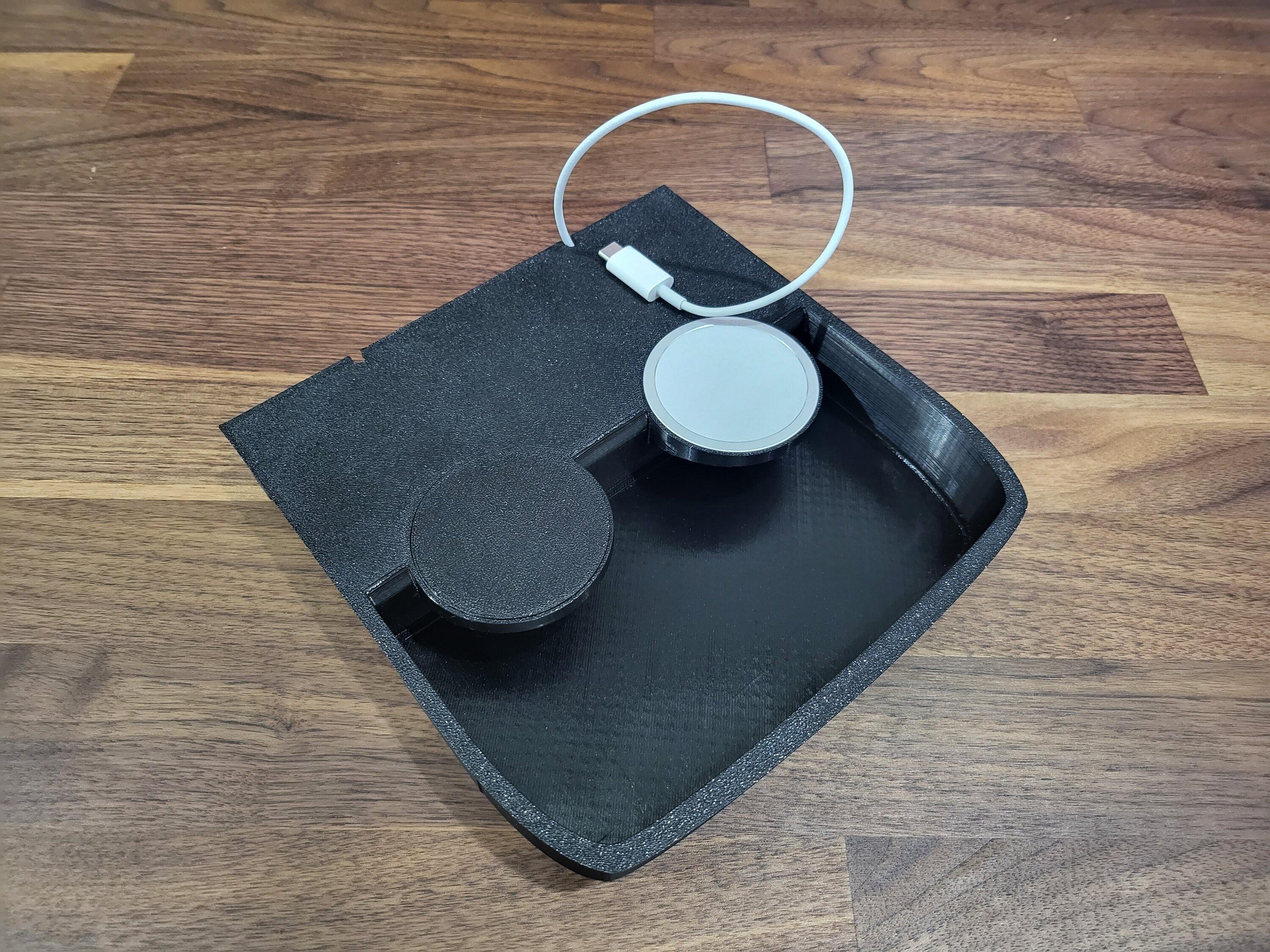 Rivian R1T R1S NEW - RIVIPARTS Ultimate MagSafe Charging Pad Kit 20230213_195512