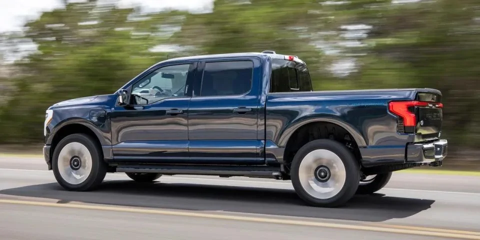 Rivian R1T R1S ? Lightning Stop Production / Stop Shipment Issued (for battery issue) 9697e92999aaad0cb639867597f1f227